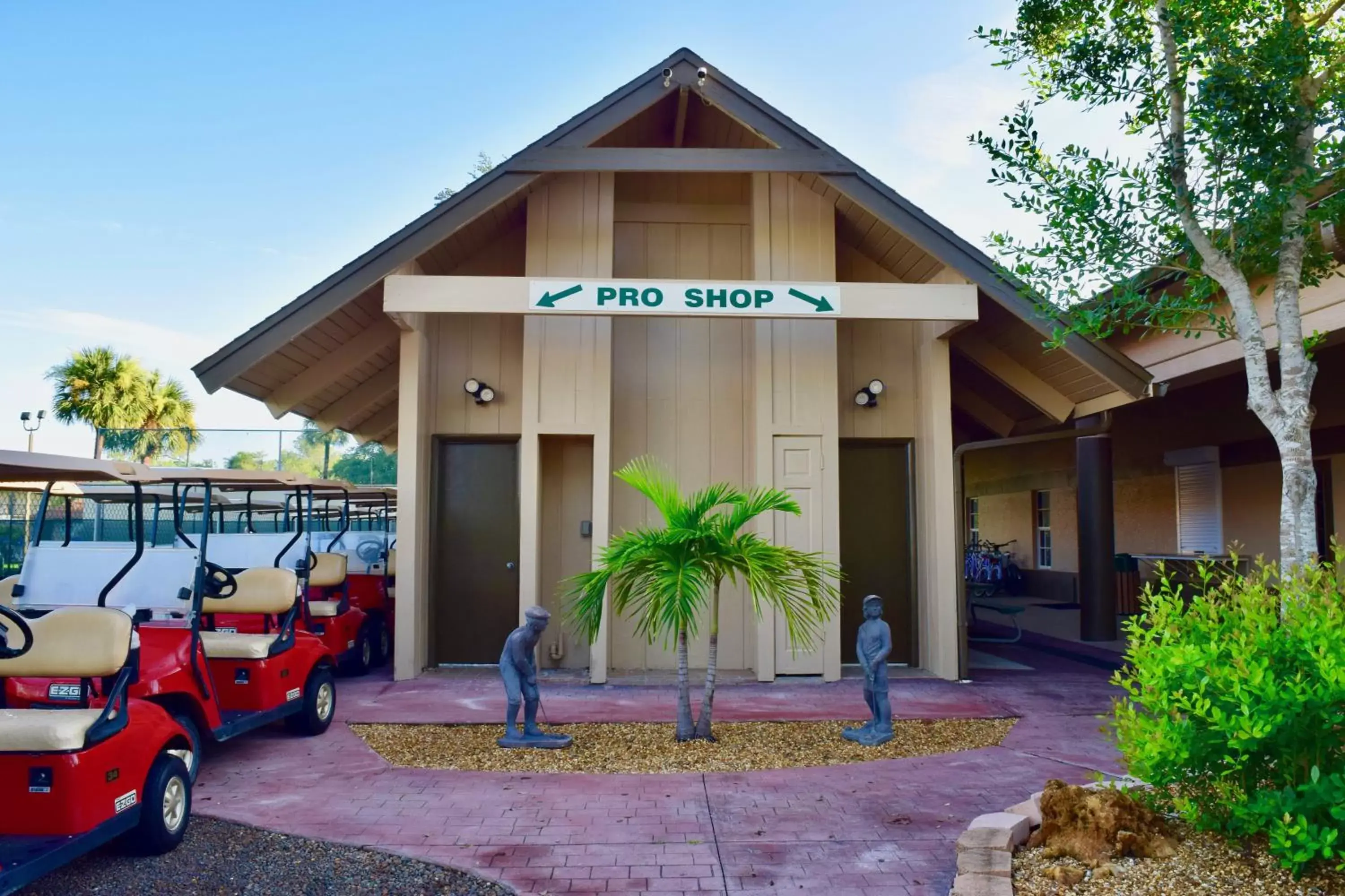 Property Building in Lehigh Resort Club, a VRI resort