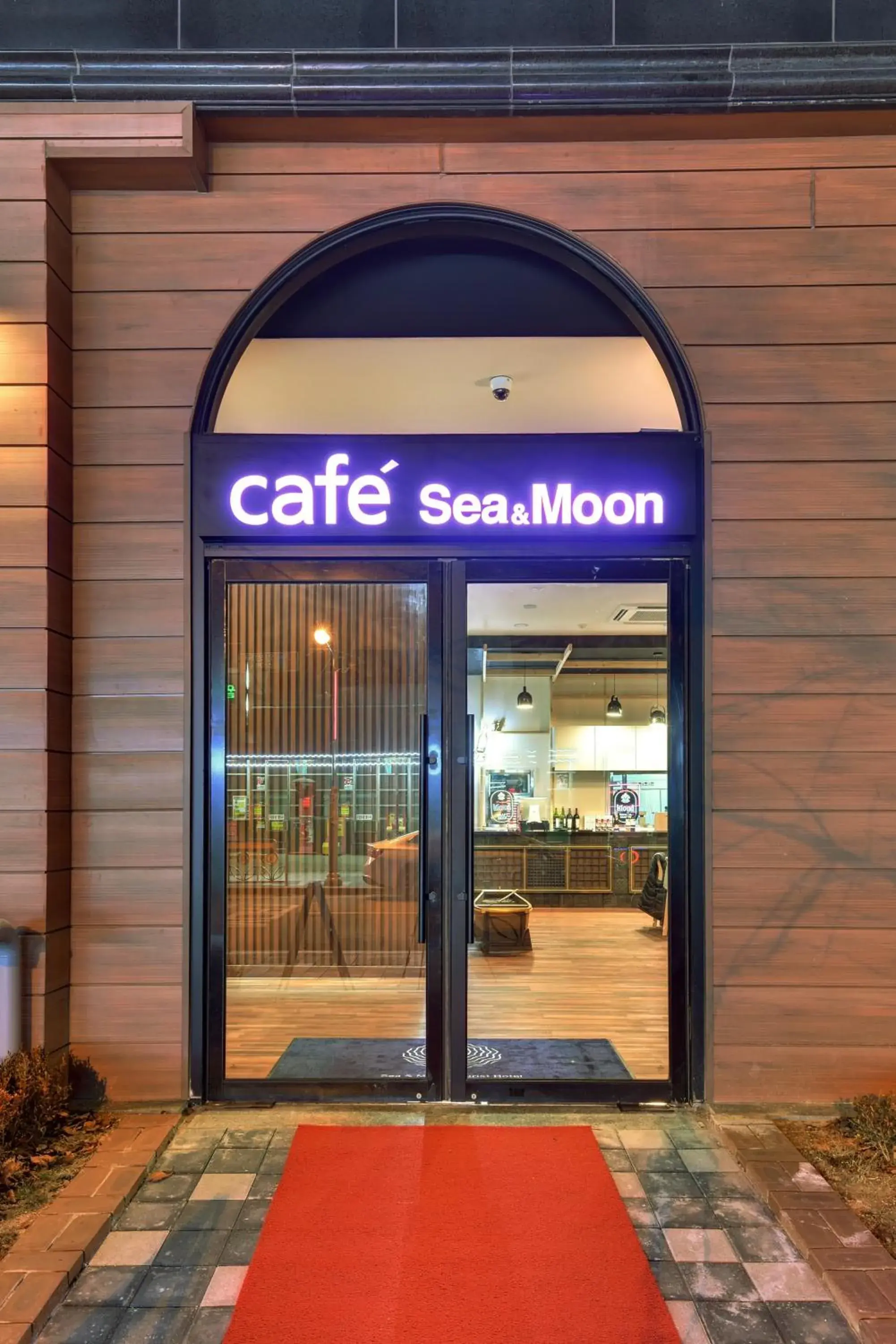 Restaurant/places to eat in Sea Moon Tourist Hotel Restaurant/places to eat in Sea Moon Tourist Hotel