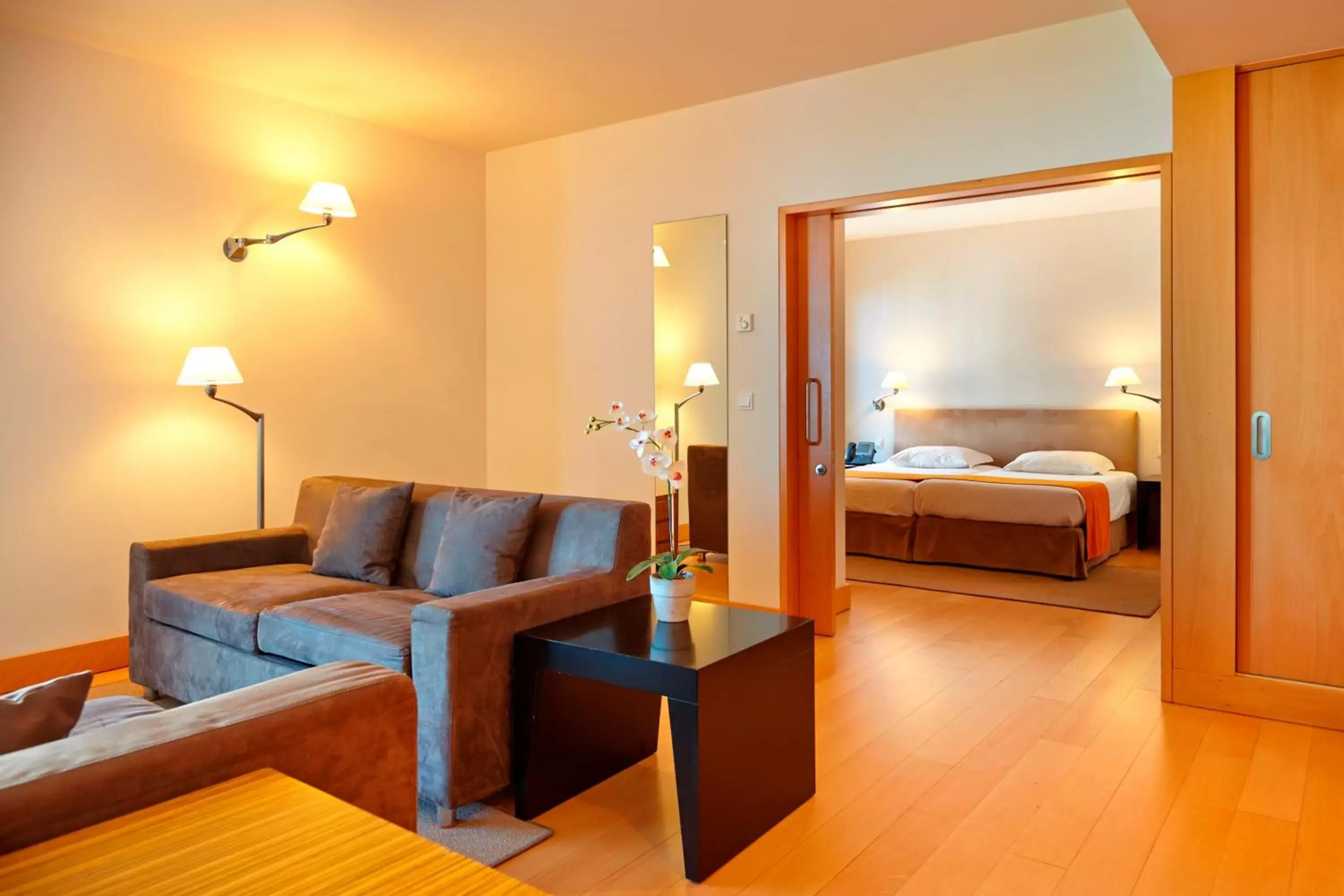 Bedroom, Seating Area in Golden Residence Hotel