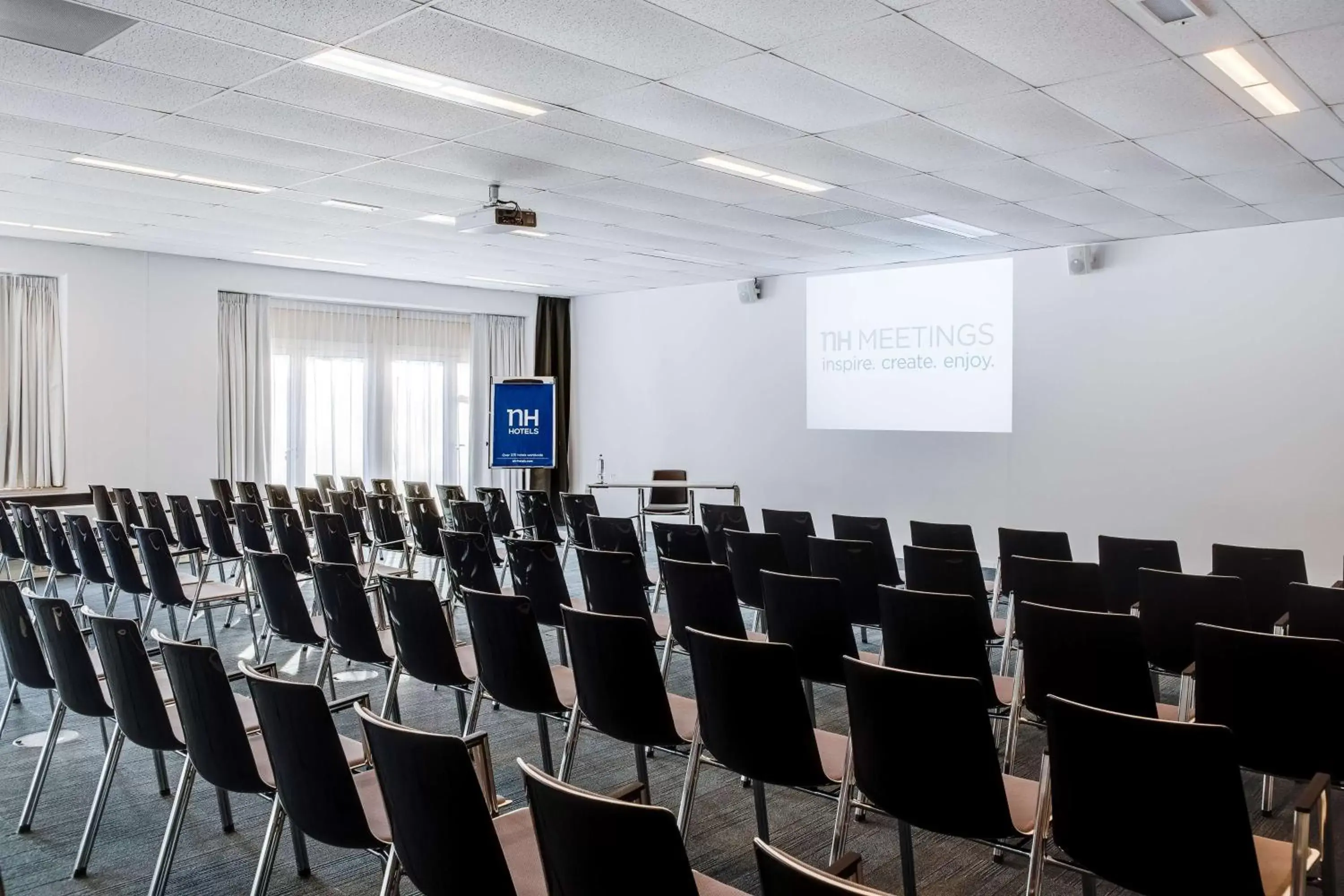 Meeting/conference room in NH Eindhoven Conference Centre Koningshof