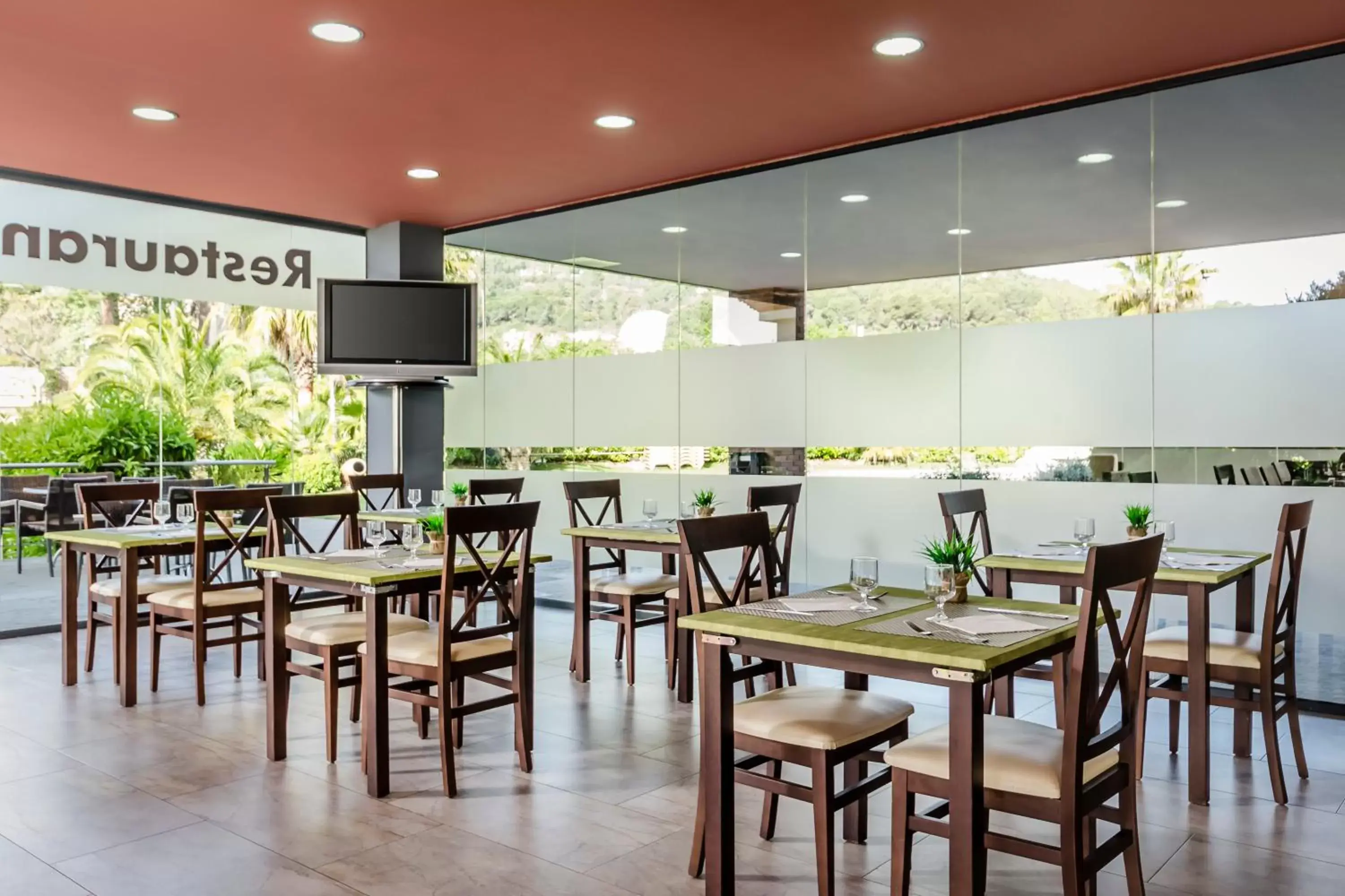 Restaurant/places to eat in Crisol La Selva Restaurant/places to eat in Crisol La Selva