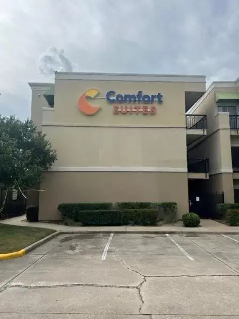 Property Logo/Sign in Comfort Suites Medical District near Mall of Louisiana