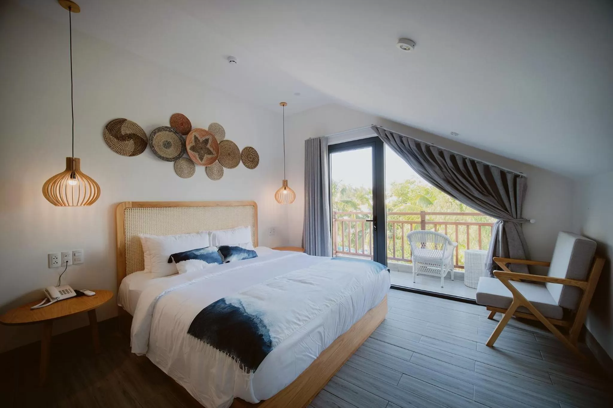 Bed in The Watermark Beachside Hotel