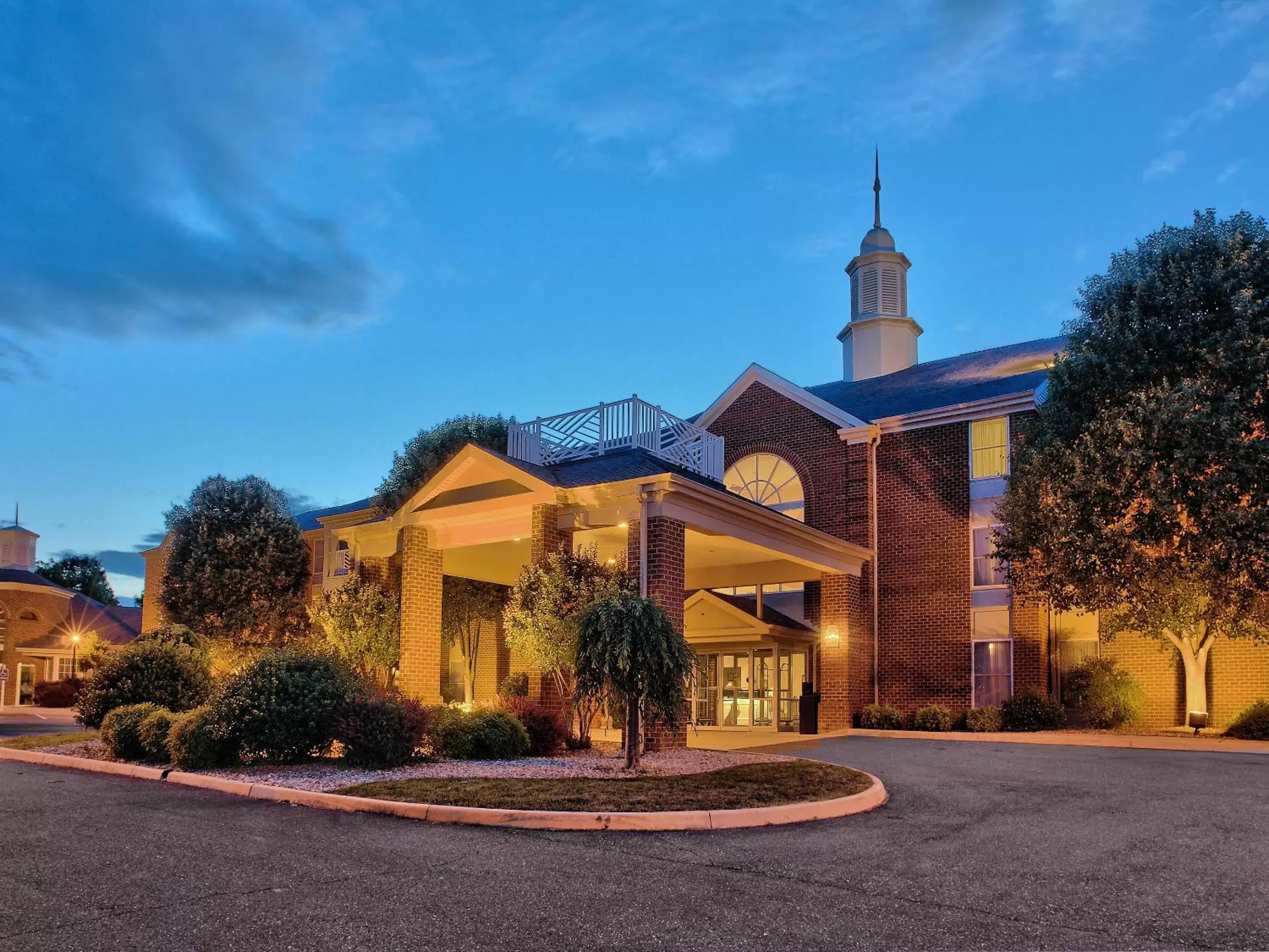 Facade/entrance, Property Building in Best Western Plus Inn at Hunt Ridge