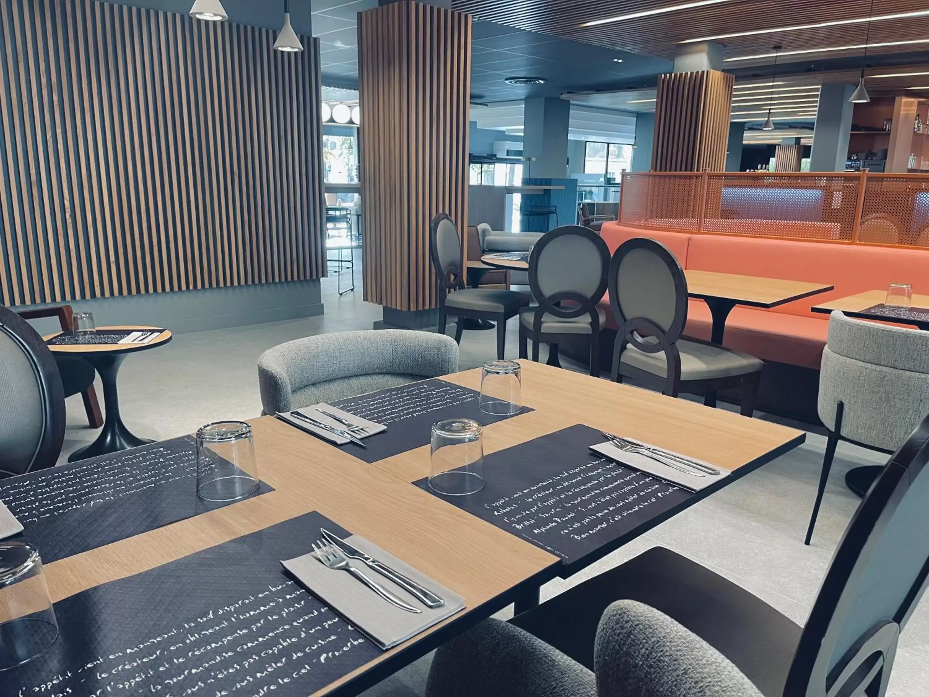 Restaurant/places to eat in Mercure Bordeaux Centre Gare Saint Jean