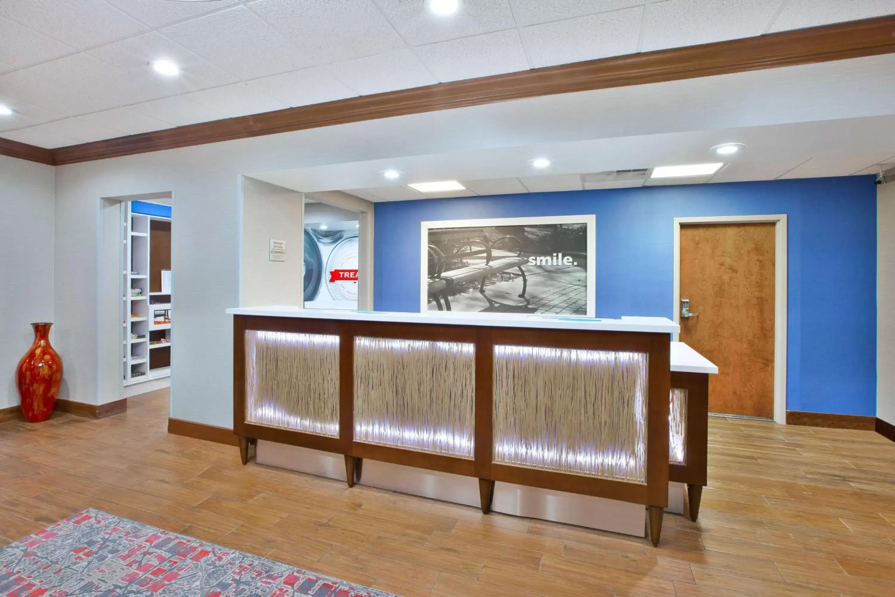 Dining area, Lobby/Reception in Hampton Inn & Suites Springboro