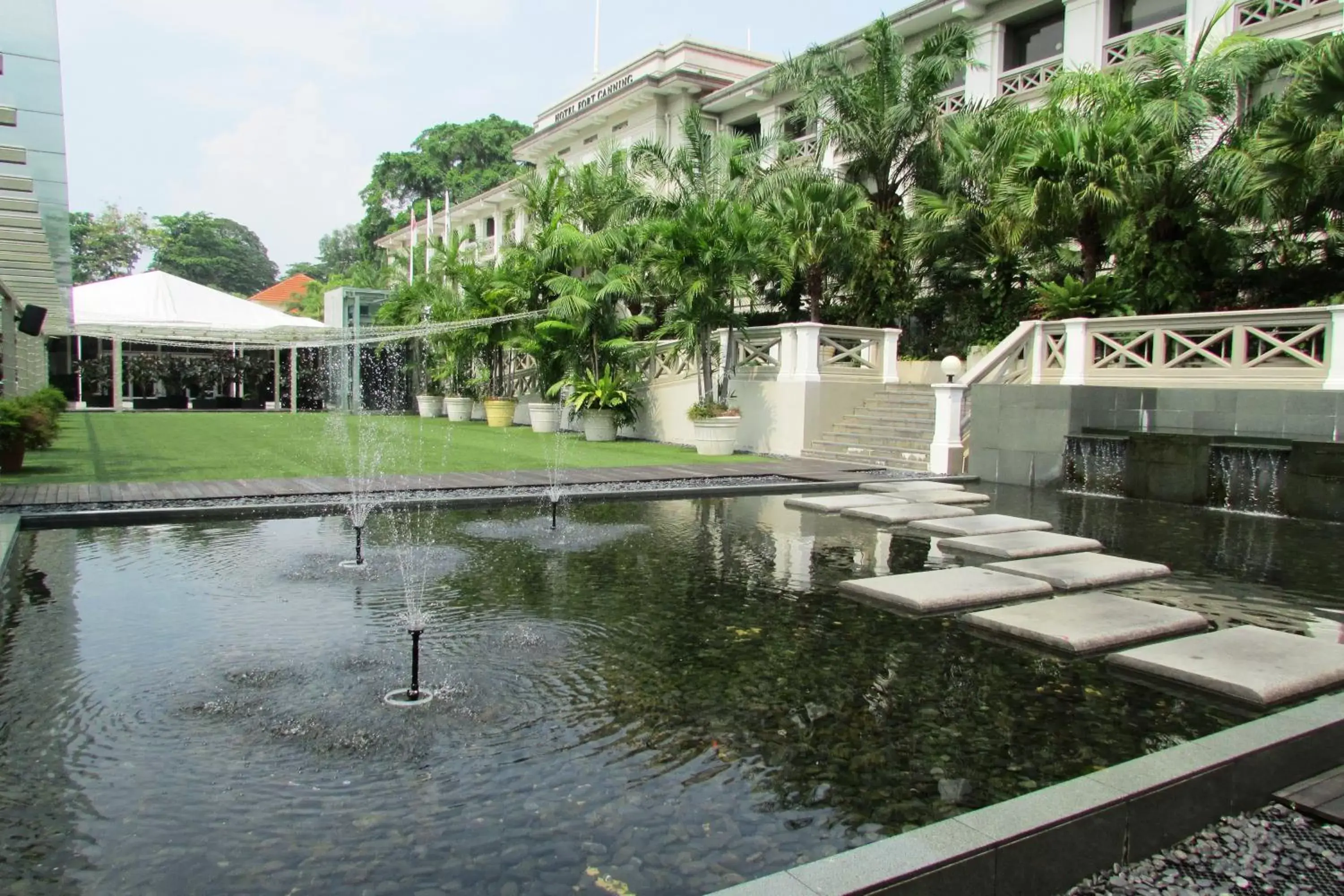 Garden, Swimming Pool in Hotel Fort Canning