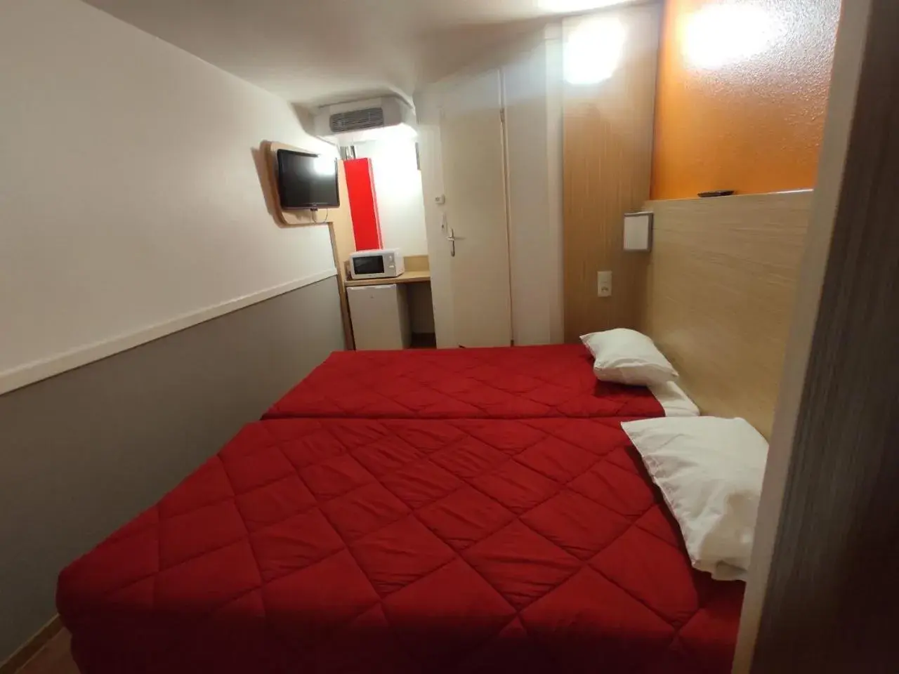 minibar, Bed in Première Classe Dijon Nord - Zénith