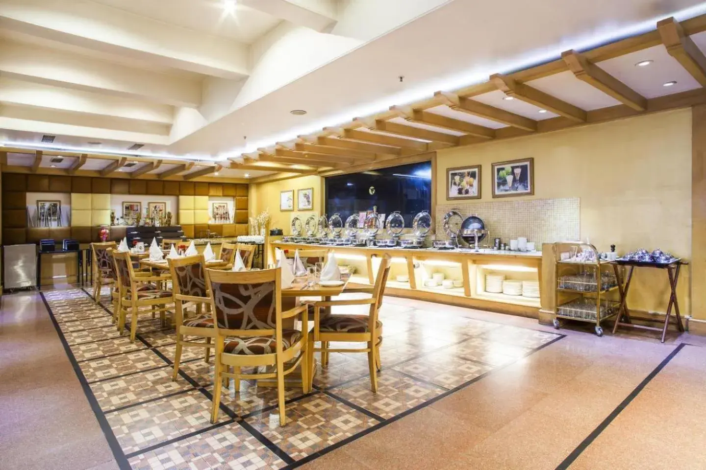 Restaurant/places to eat in Clarion Hotel Bella Casa
