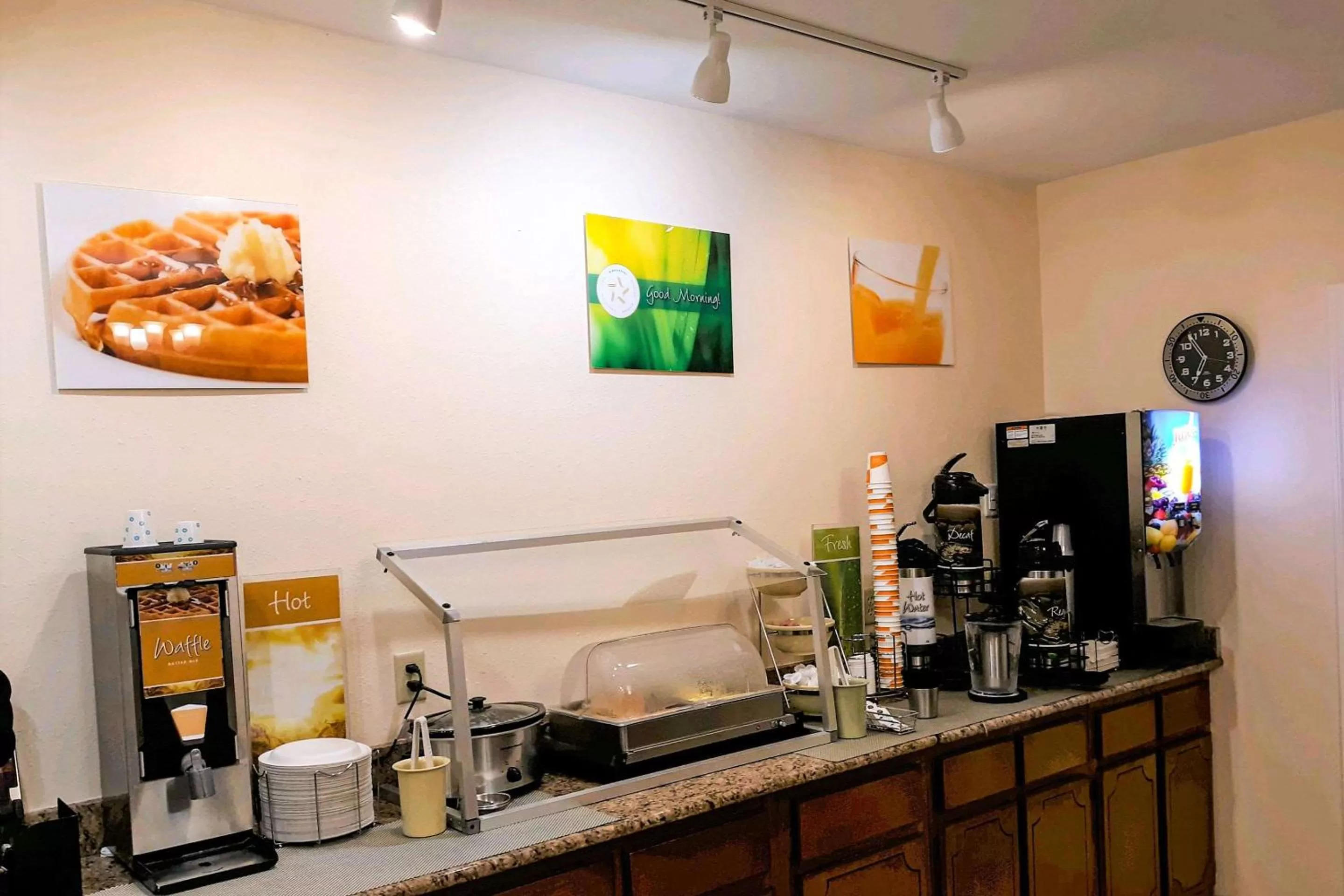 Restaurant/places to eat in Quality Inn near Manatee Springs State Park