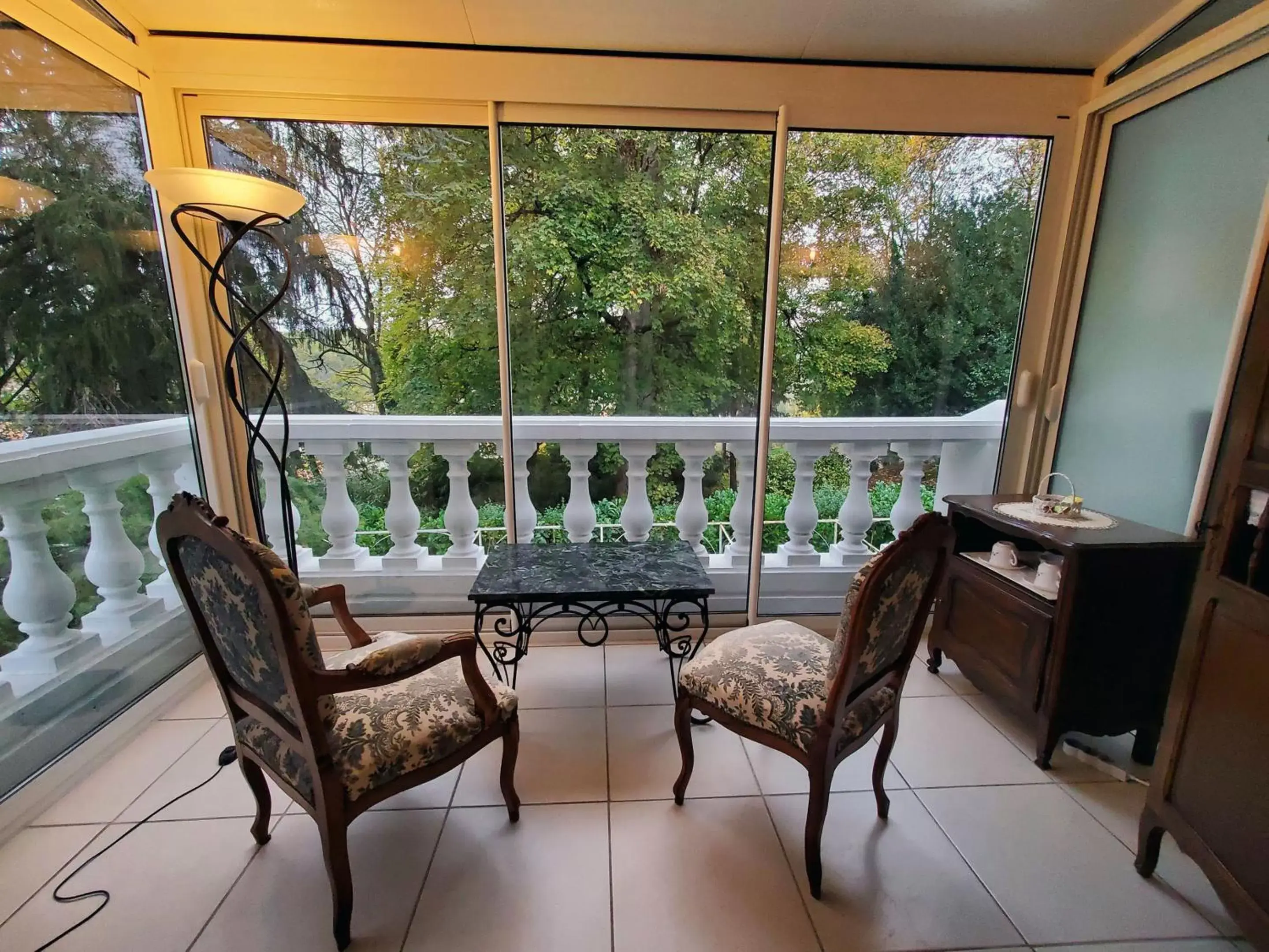 Bedroom in Logis Vélès