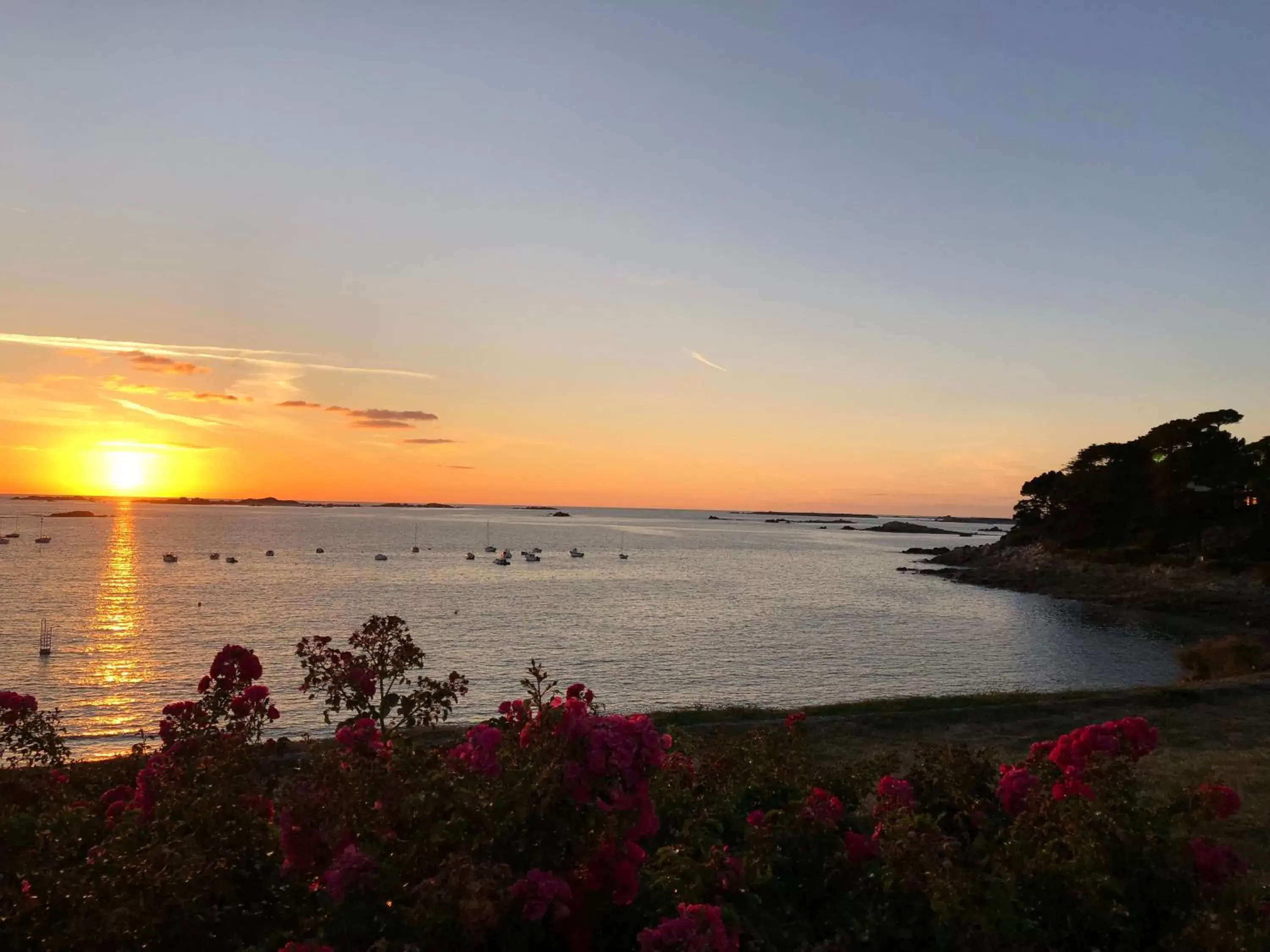 Sunset, Sunrise/Sunset in Pavillon de la plage