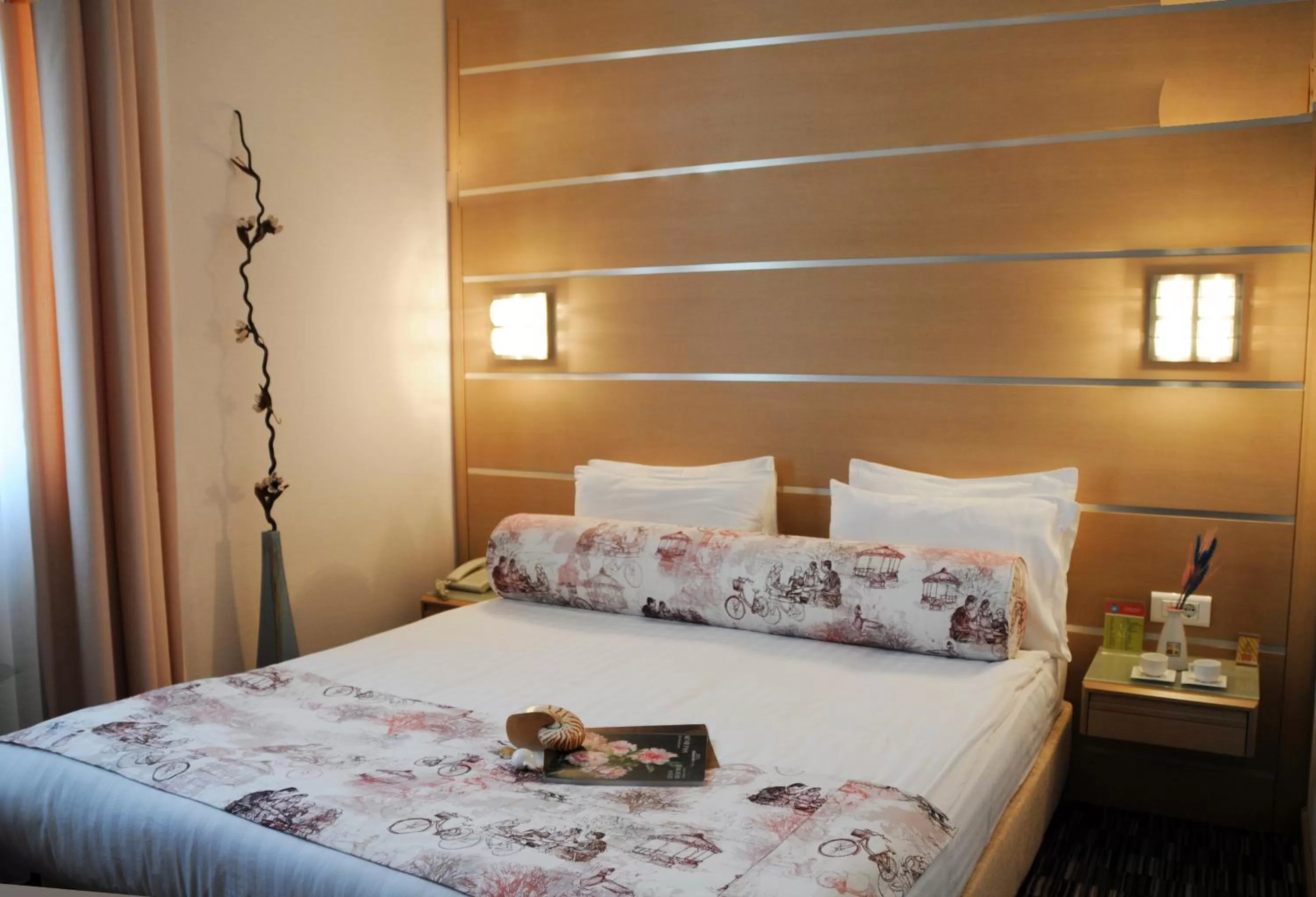 Bed in SV Business Hotel Taksim