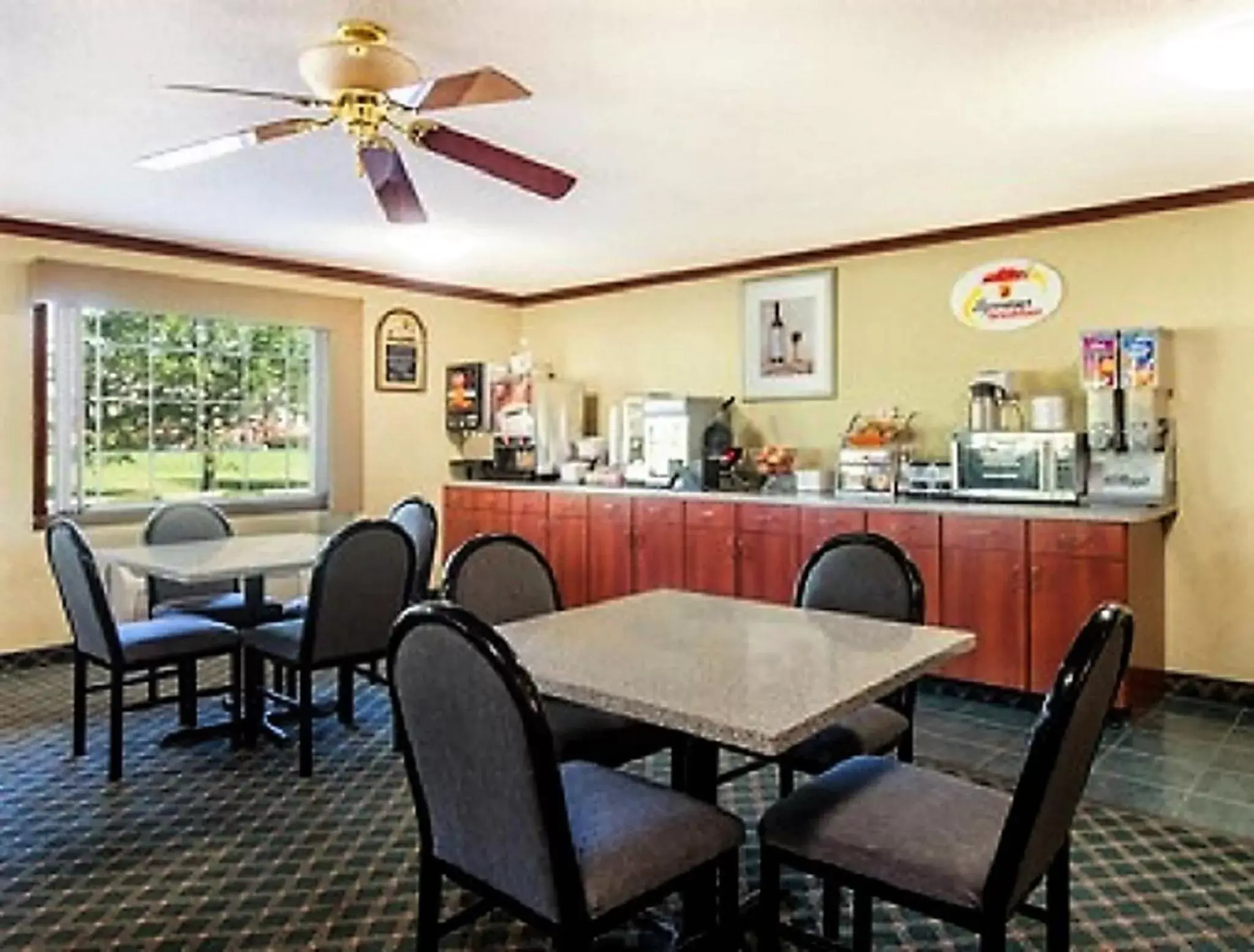 Meeting/conference room, Restaurant/Places to Eat in Super 8 by Wyndham Marysville