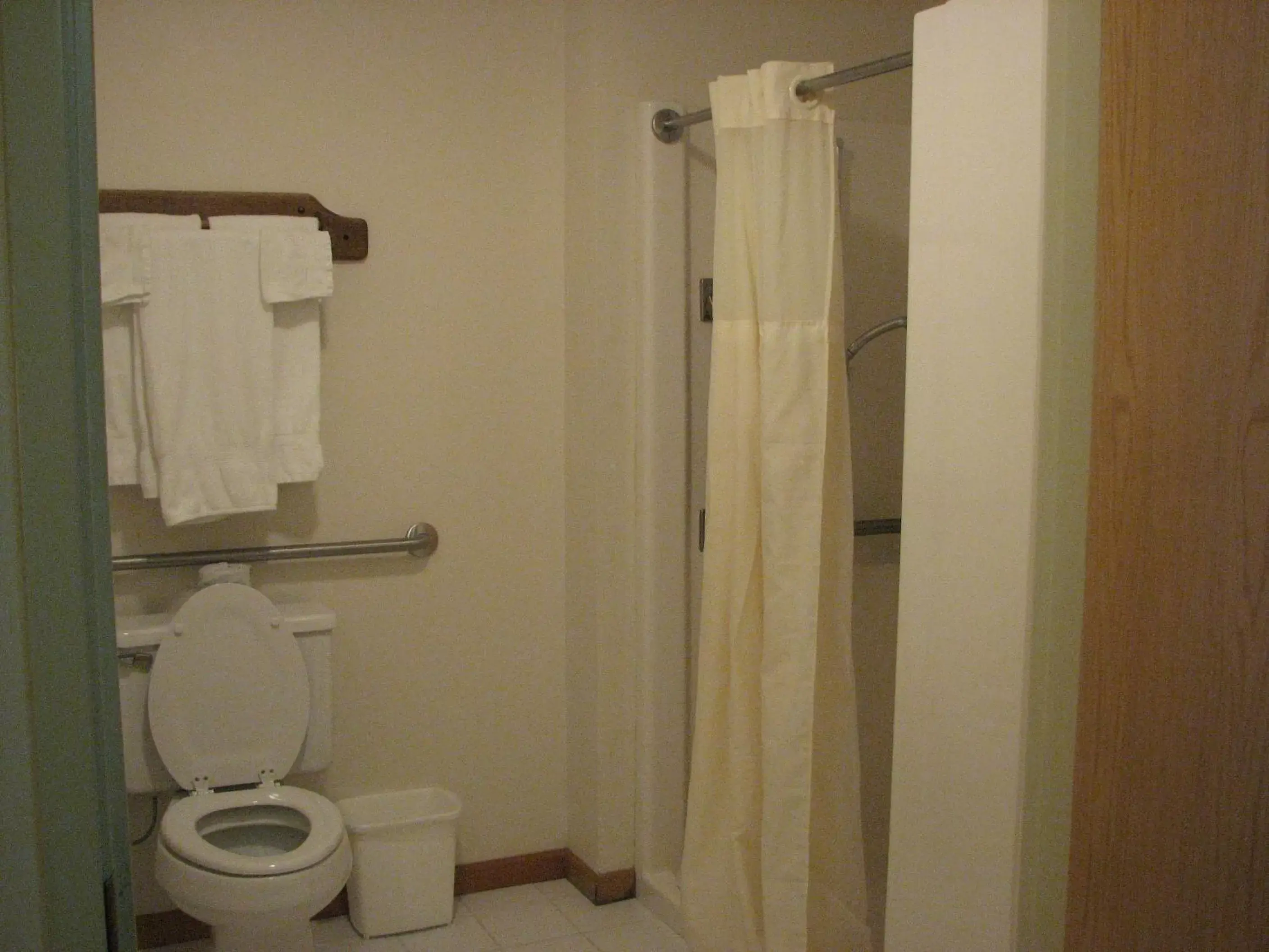 Bathroom in Brook Pointe Inn
