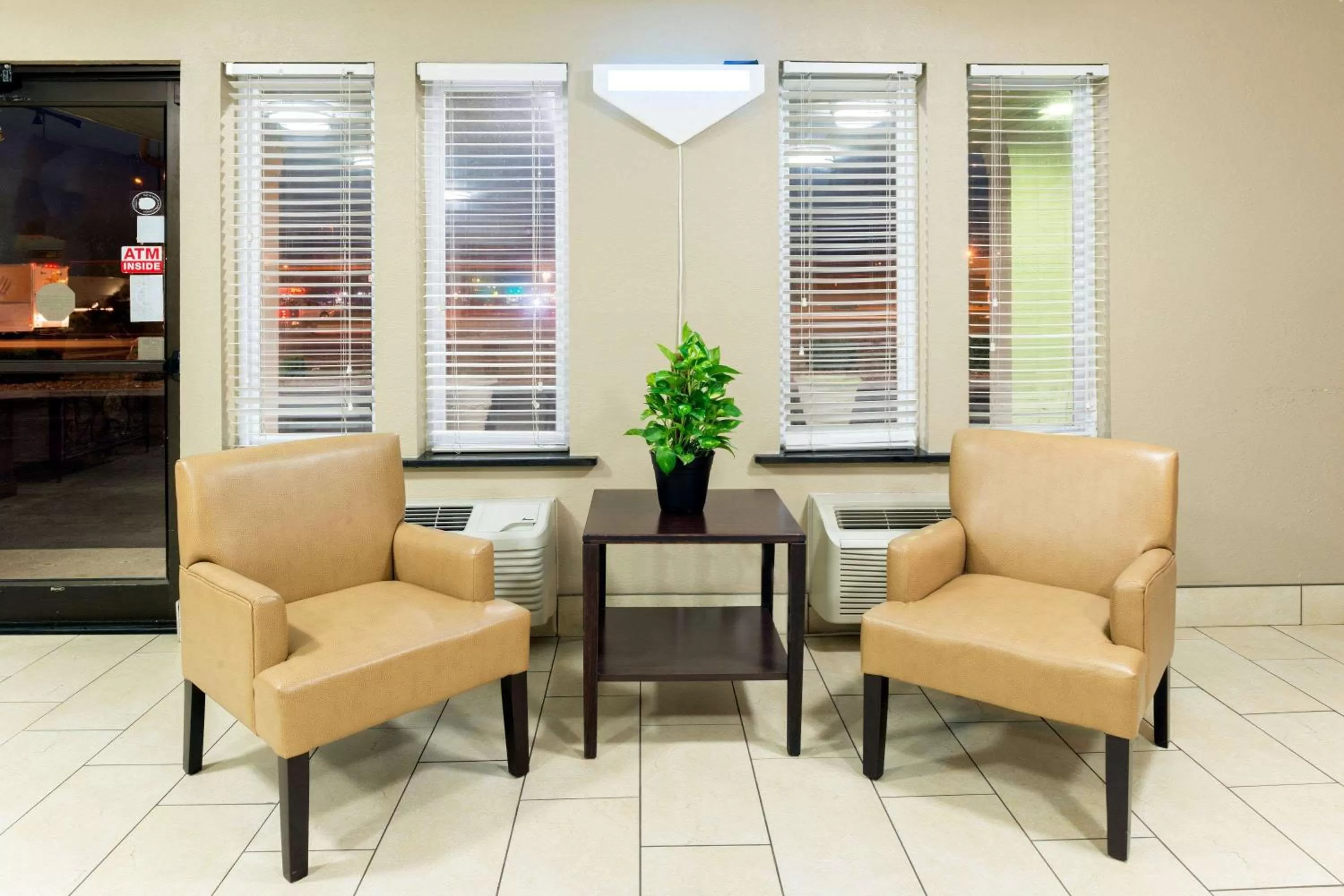 Lobby or reception in Super 8 by Wyndham Springfield East