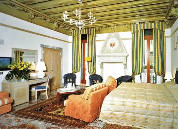 Bed in Foscari Palace