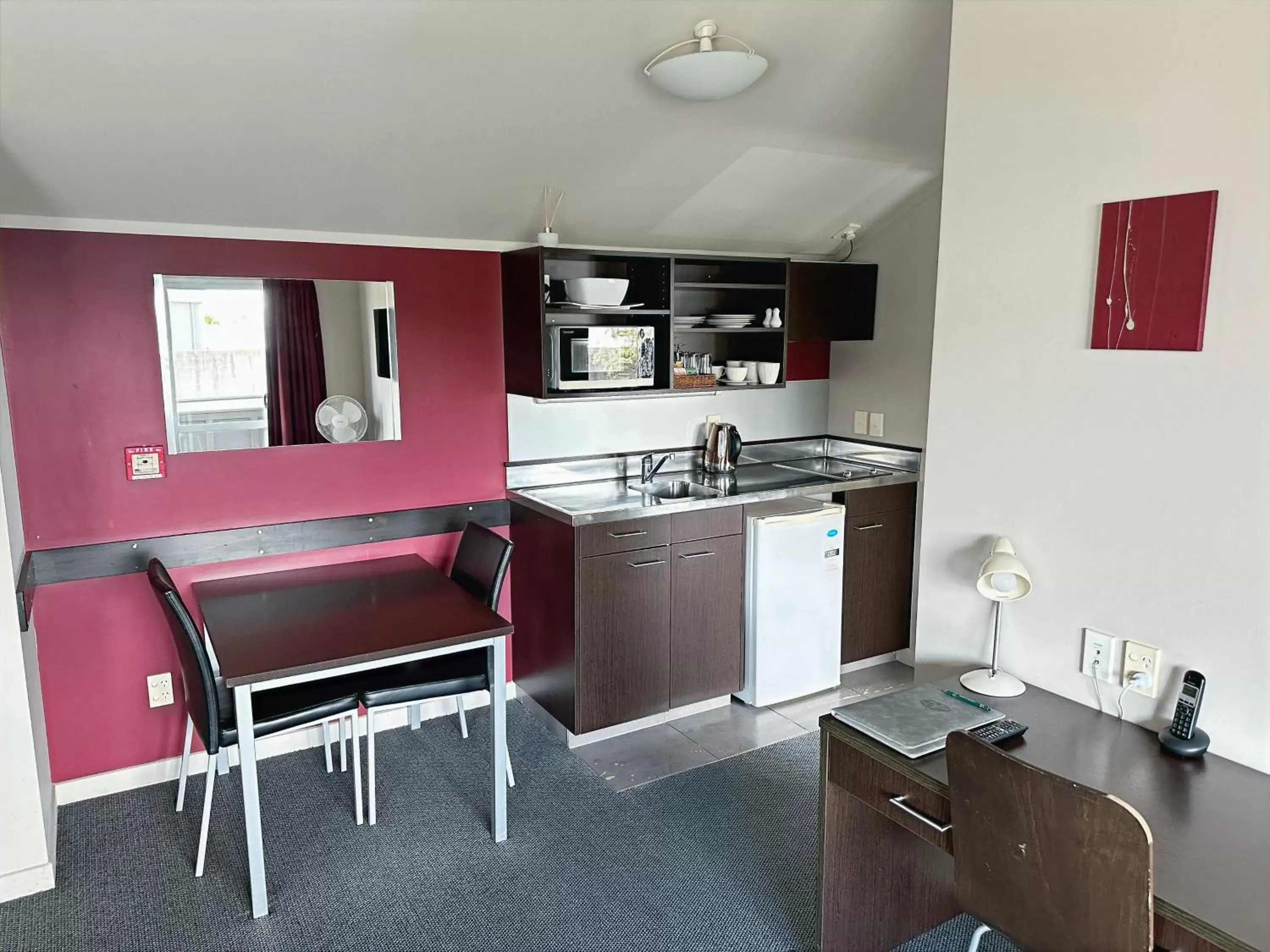 Kitchen or kitchenette, Kitchen/Kitchenette in Arena Lodge