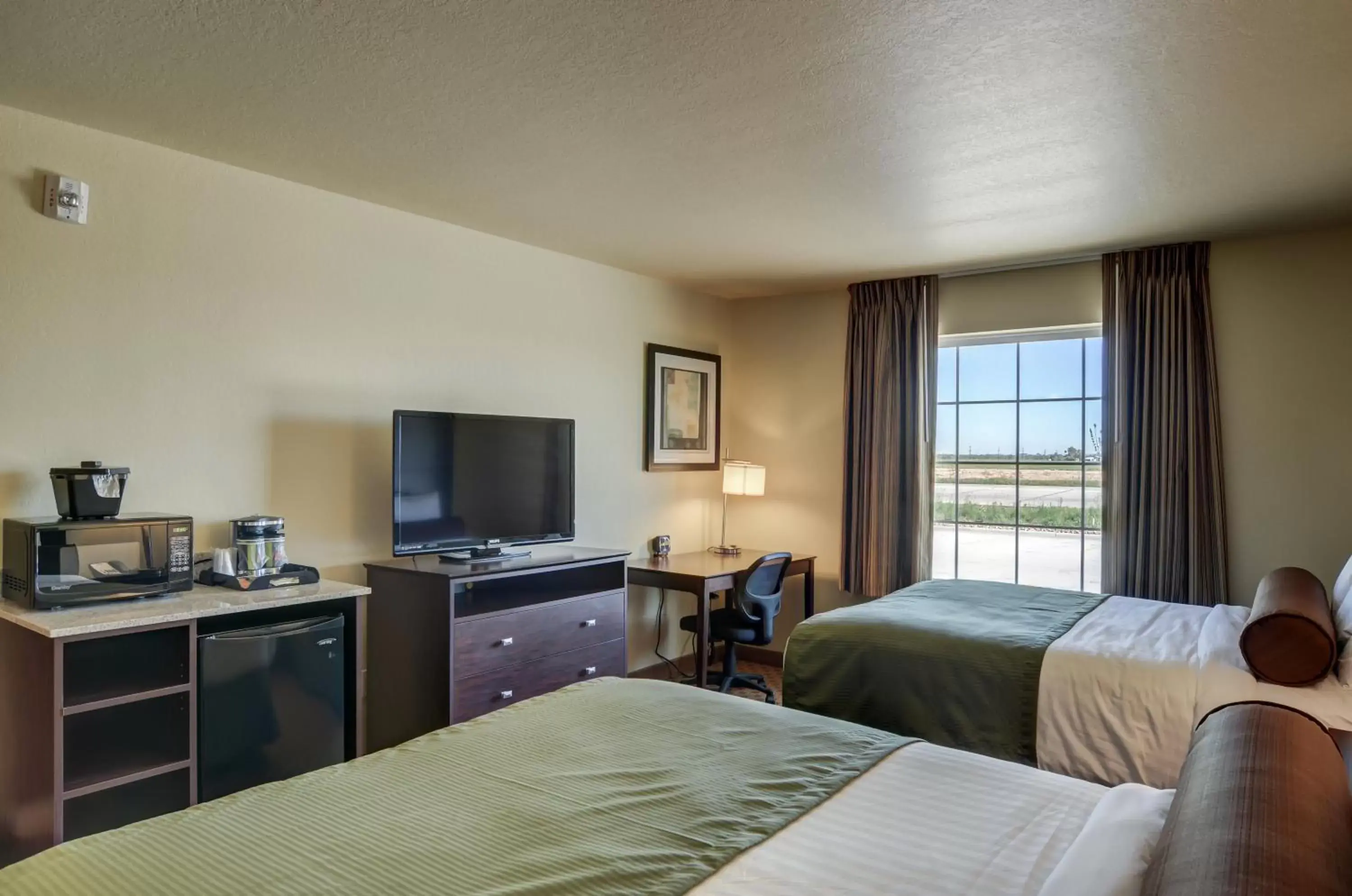 TV and multimedia in Cobblestone Inn and Suites - Eaton