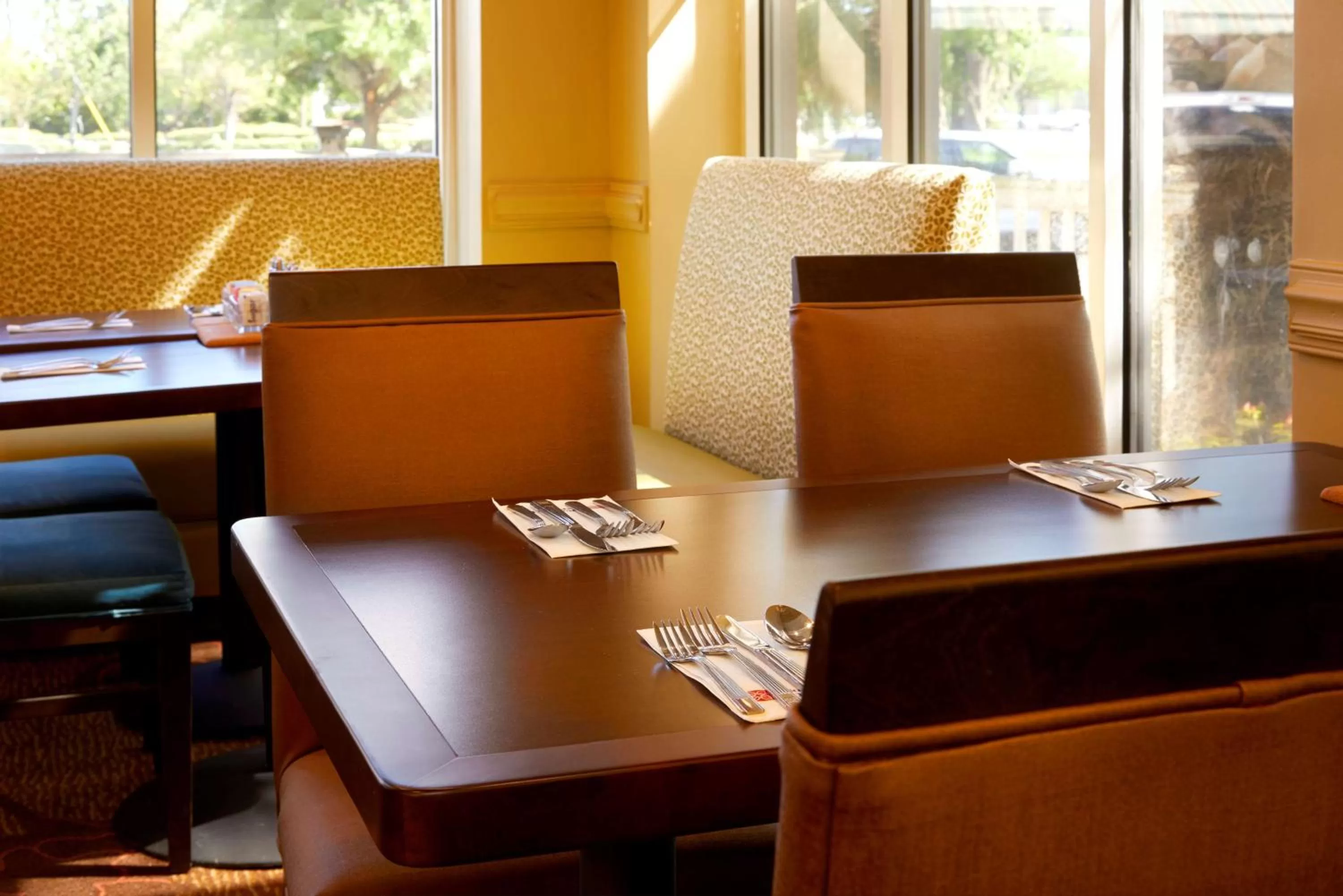 Restaurant/places to eat in Hilton Garden Inn Savannah Midtown