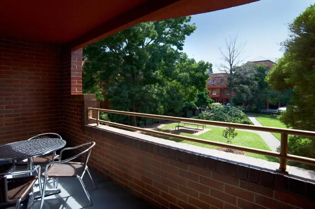 Balcony/Terrace in Comfort Apartments Royal Gardens