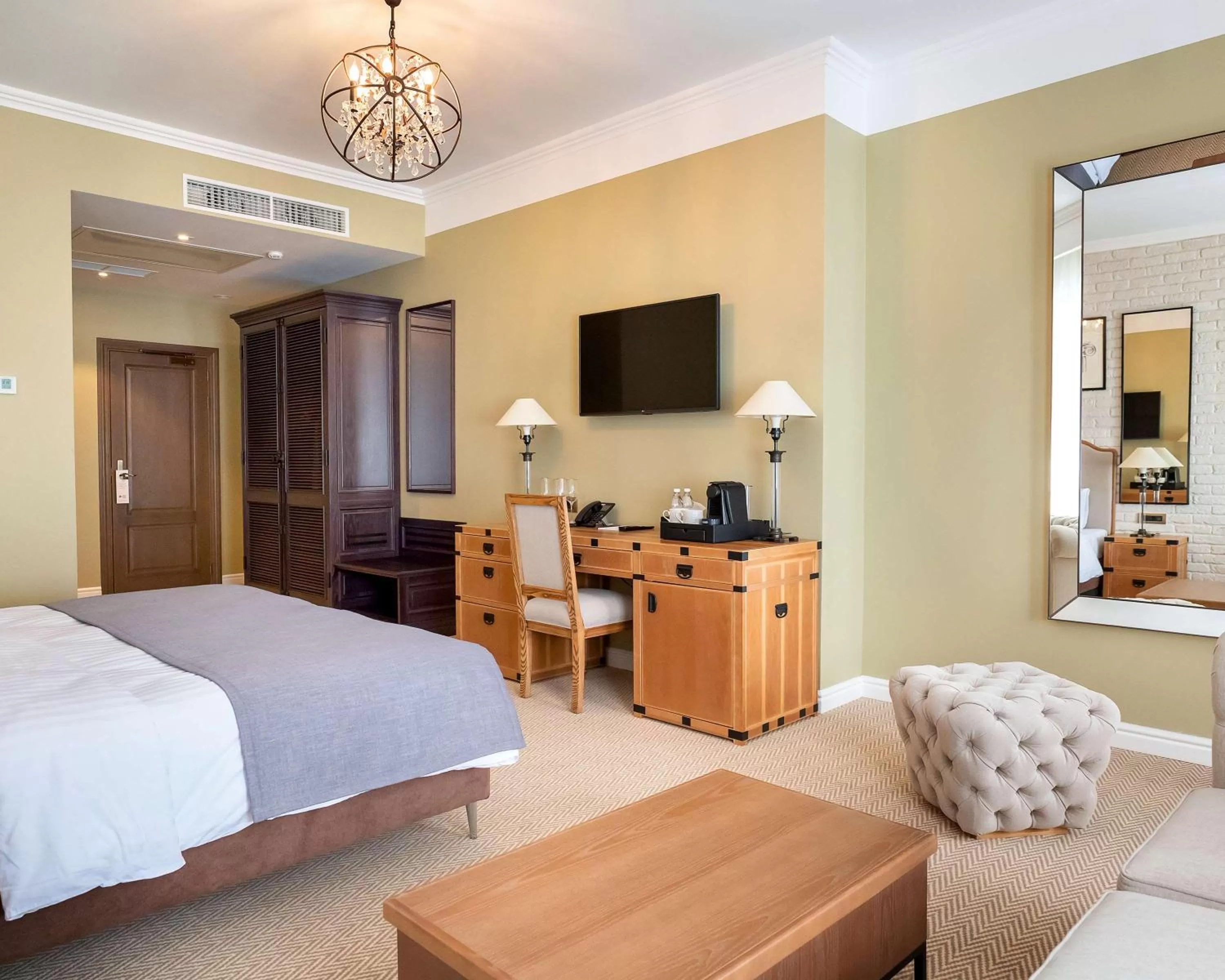 Bedroom, Bed in Best Western Plus Market Square Lviv