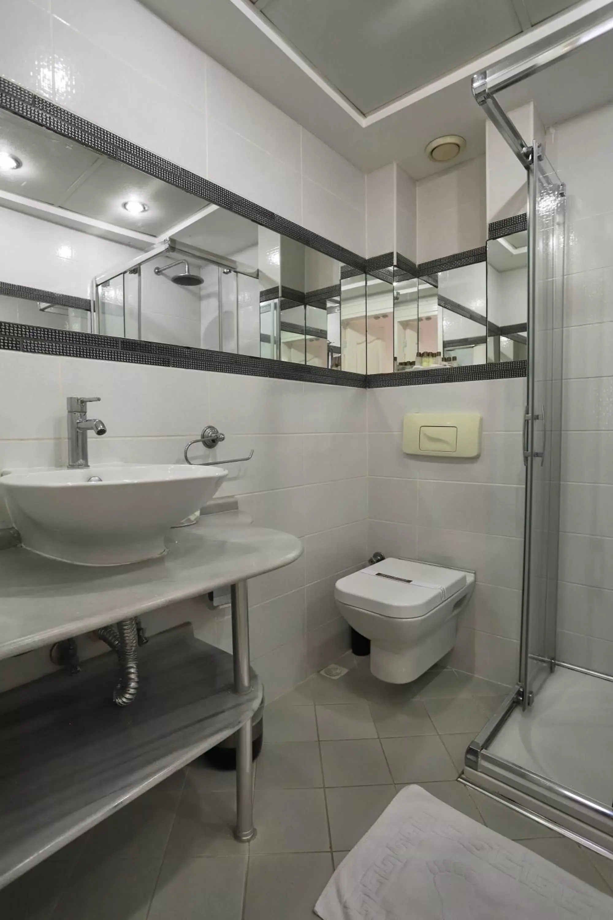 Bathroom in Celal Sultan Hotel Special Class