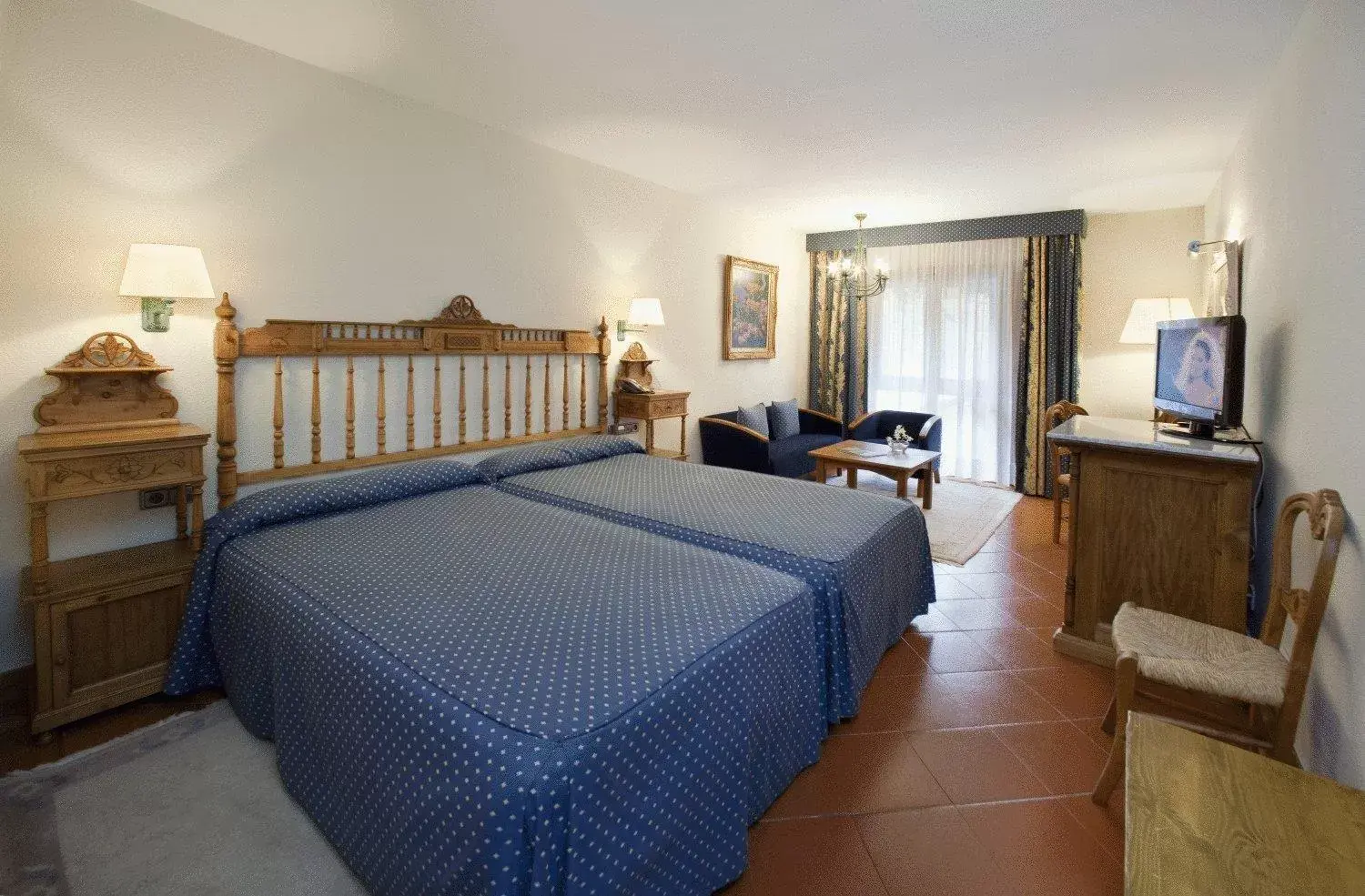 Photo of the whole room, Bed in Parador de Santo Domingo de la Calzada