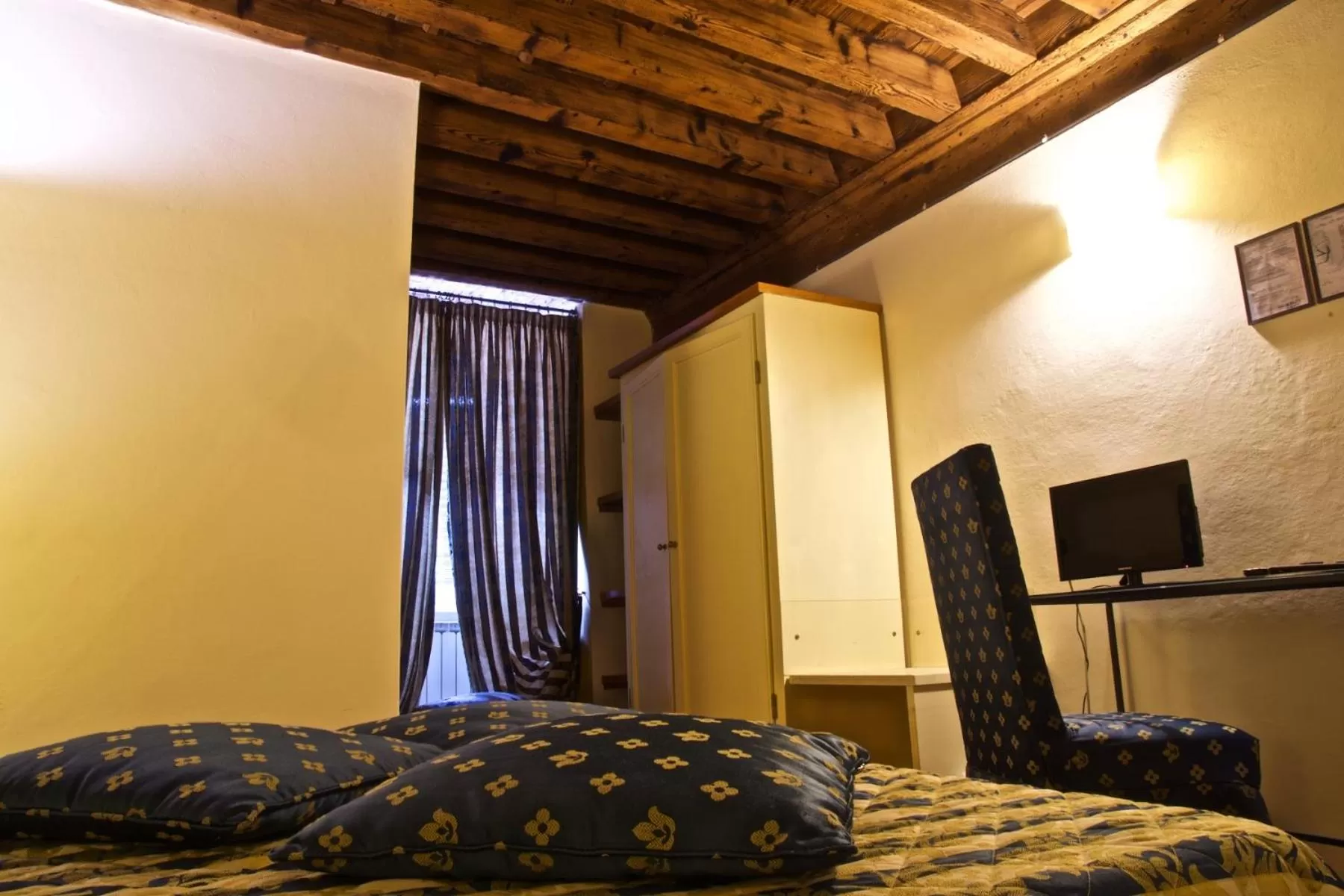 Bed in Hotel La Luna