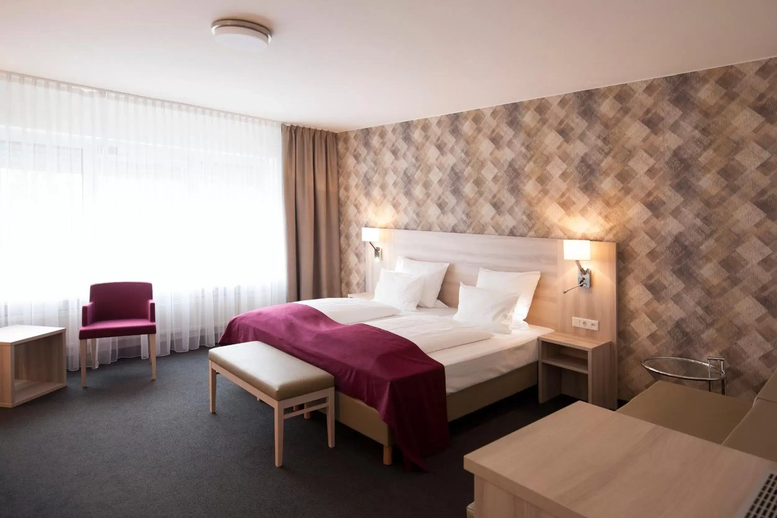 Photo of the whole room, Bed in Hotel Senator München