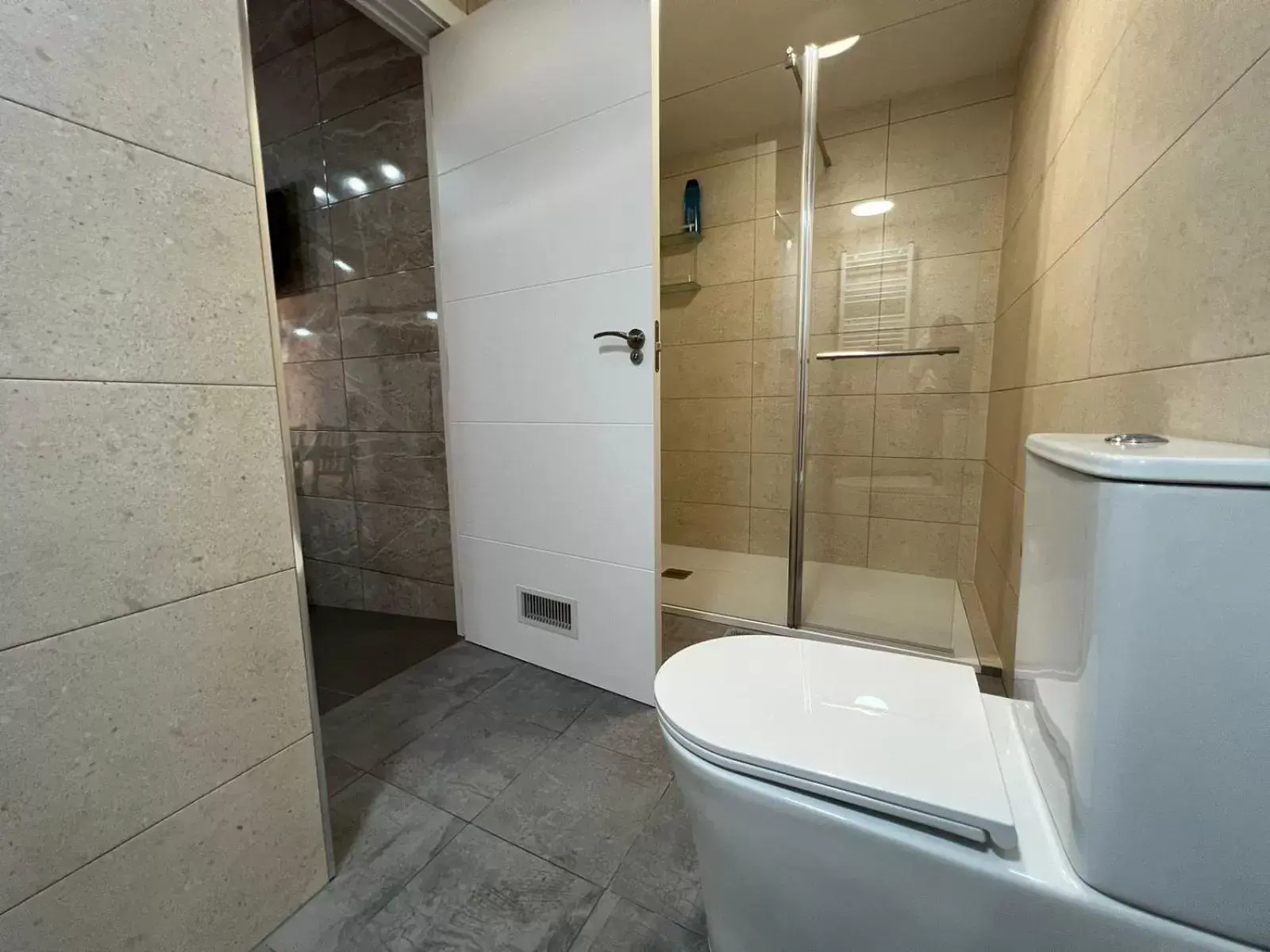 Bathroom in Grandera Apart`s - Carcaixent 24