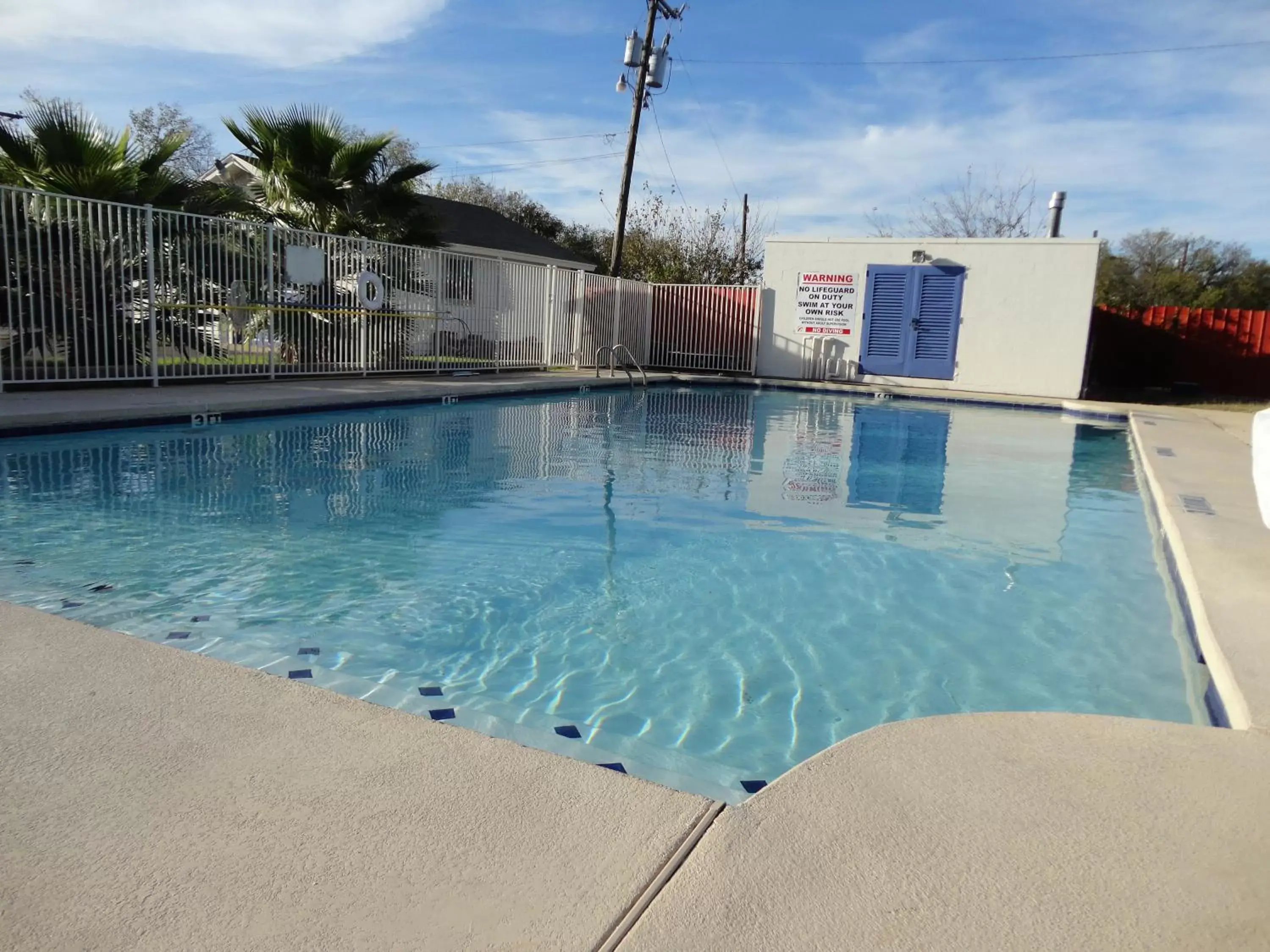 Swimming Pool in Motel 6-Round Rock, TX