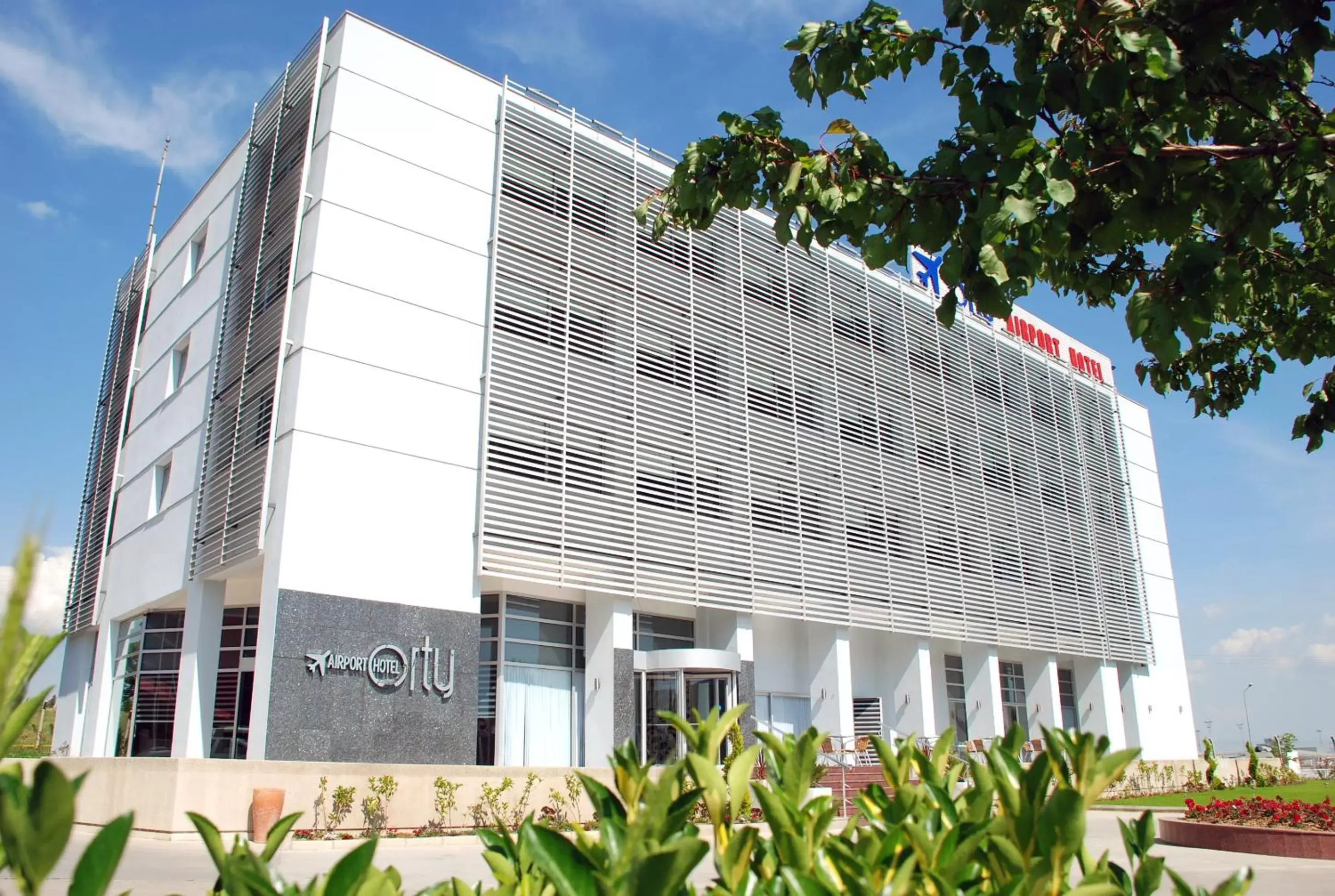 Facade/entrance, Property Building in Orty Airport Hotel