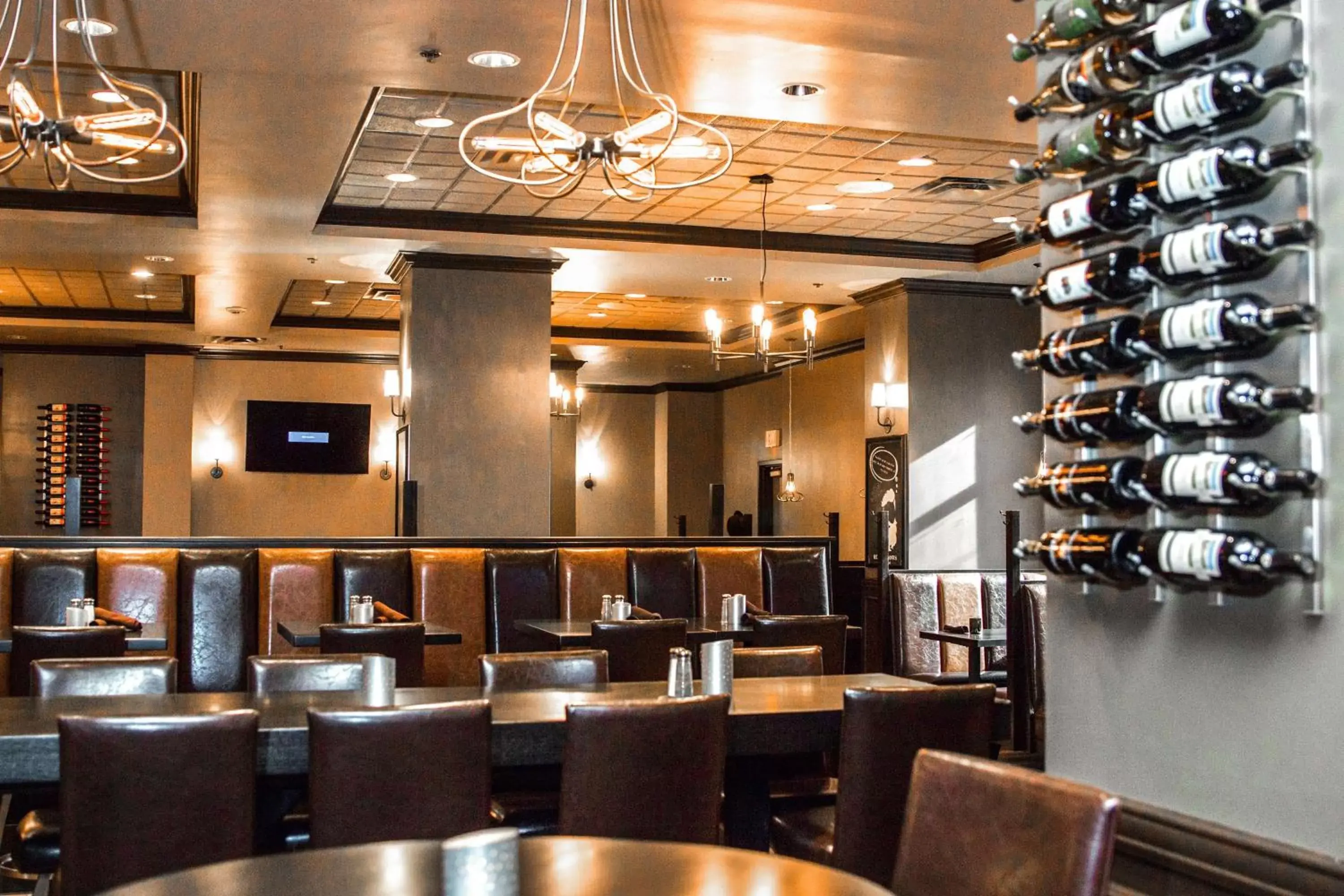 Restaurant/places to eat in Embassy Suites Nashville - at Vanderbilt