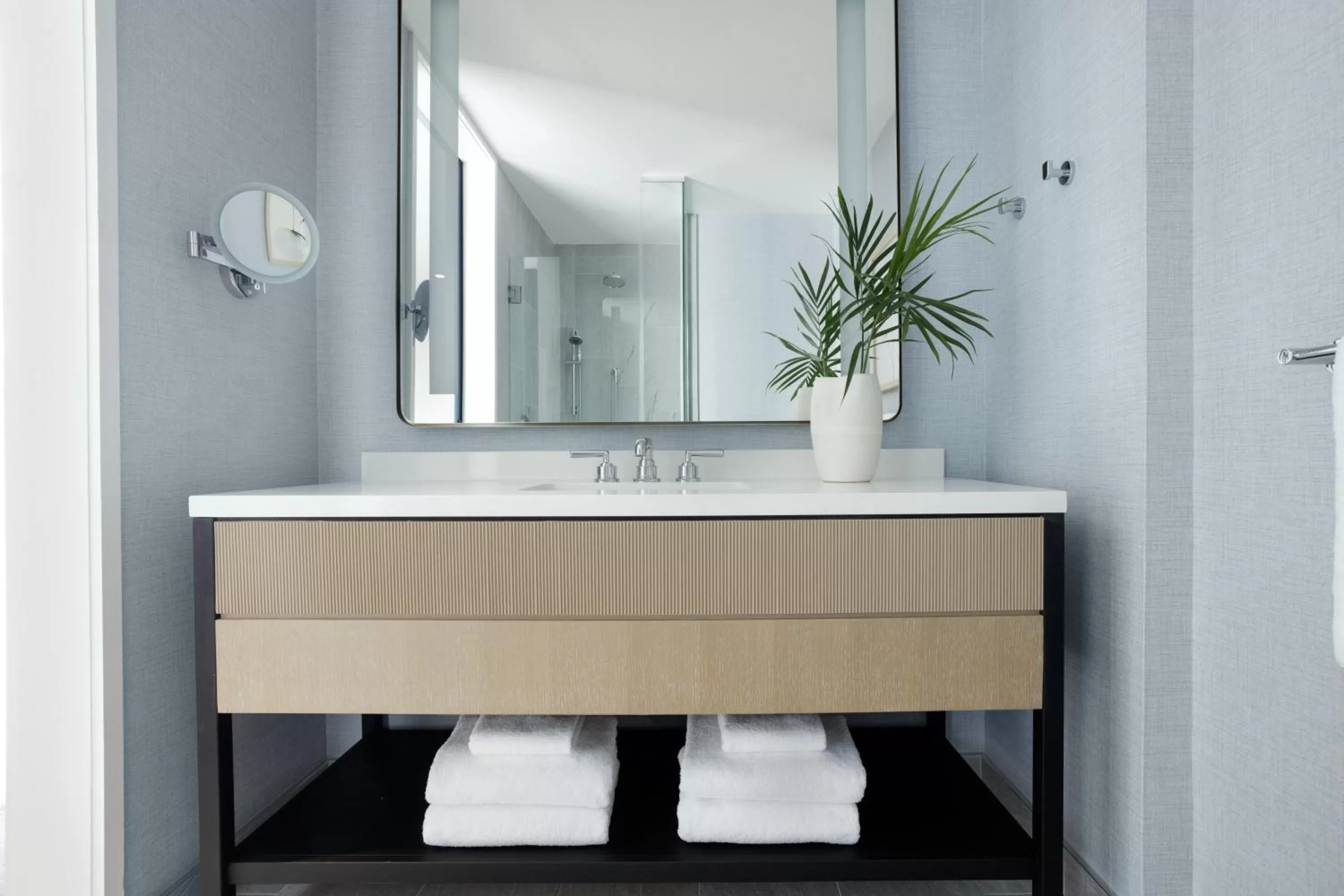 Bathroom in Kimpton - The Forum Hotel by IHG