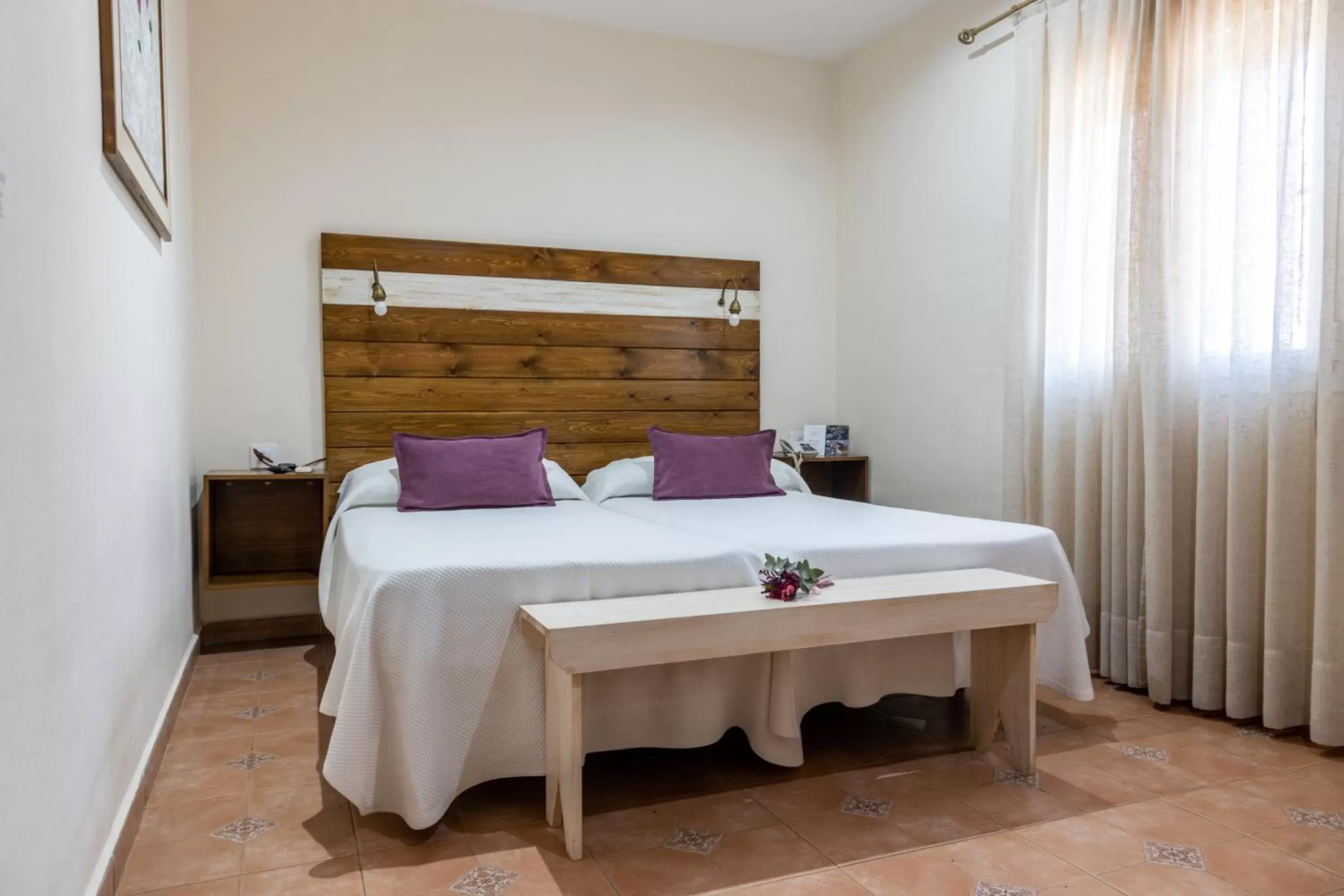 Photo of the whole room, Bed in Puerta de Algadir