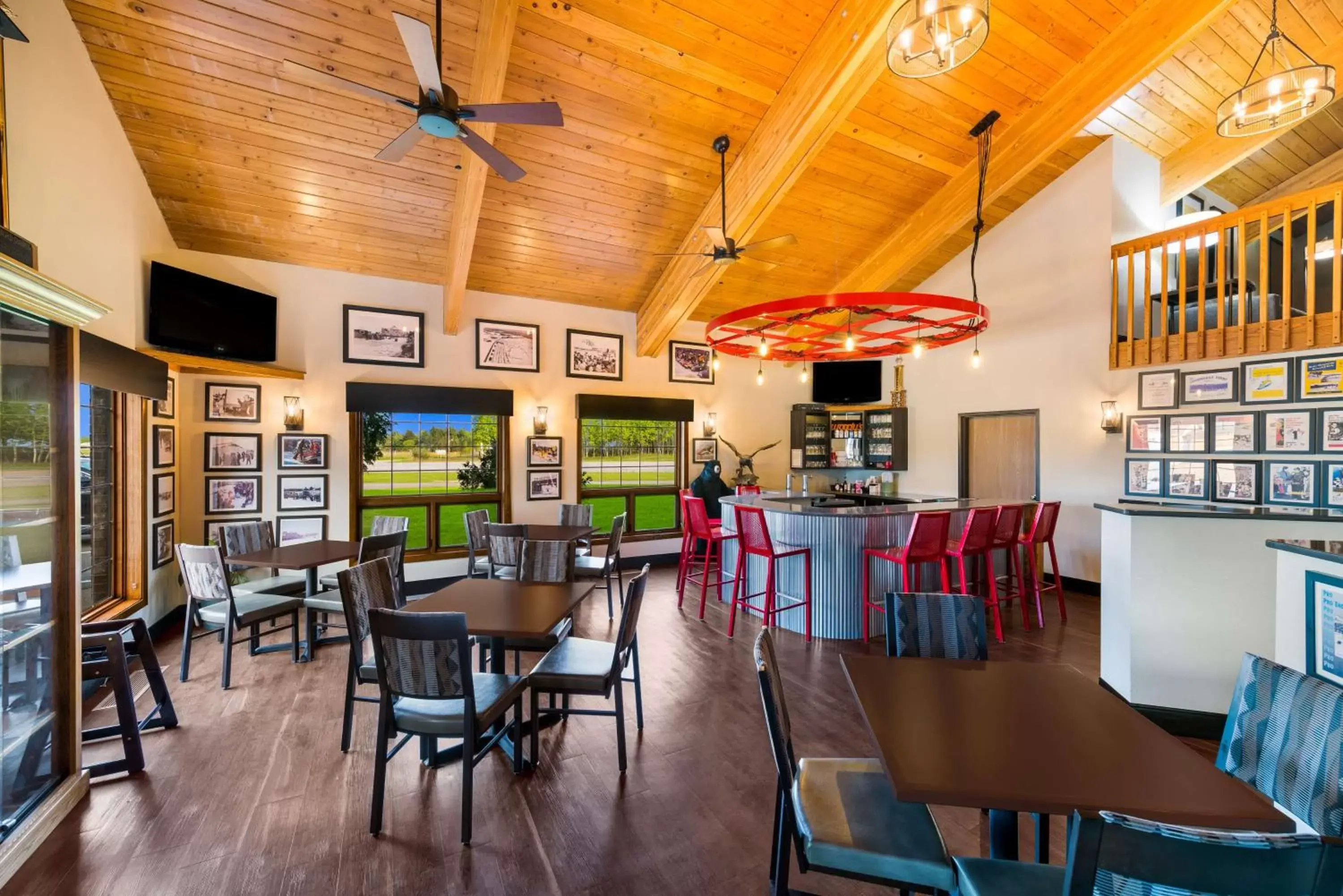 Lounge or bar in Best Western Derby Inn Lounge or bar in Best Western Derby Inn