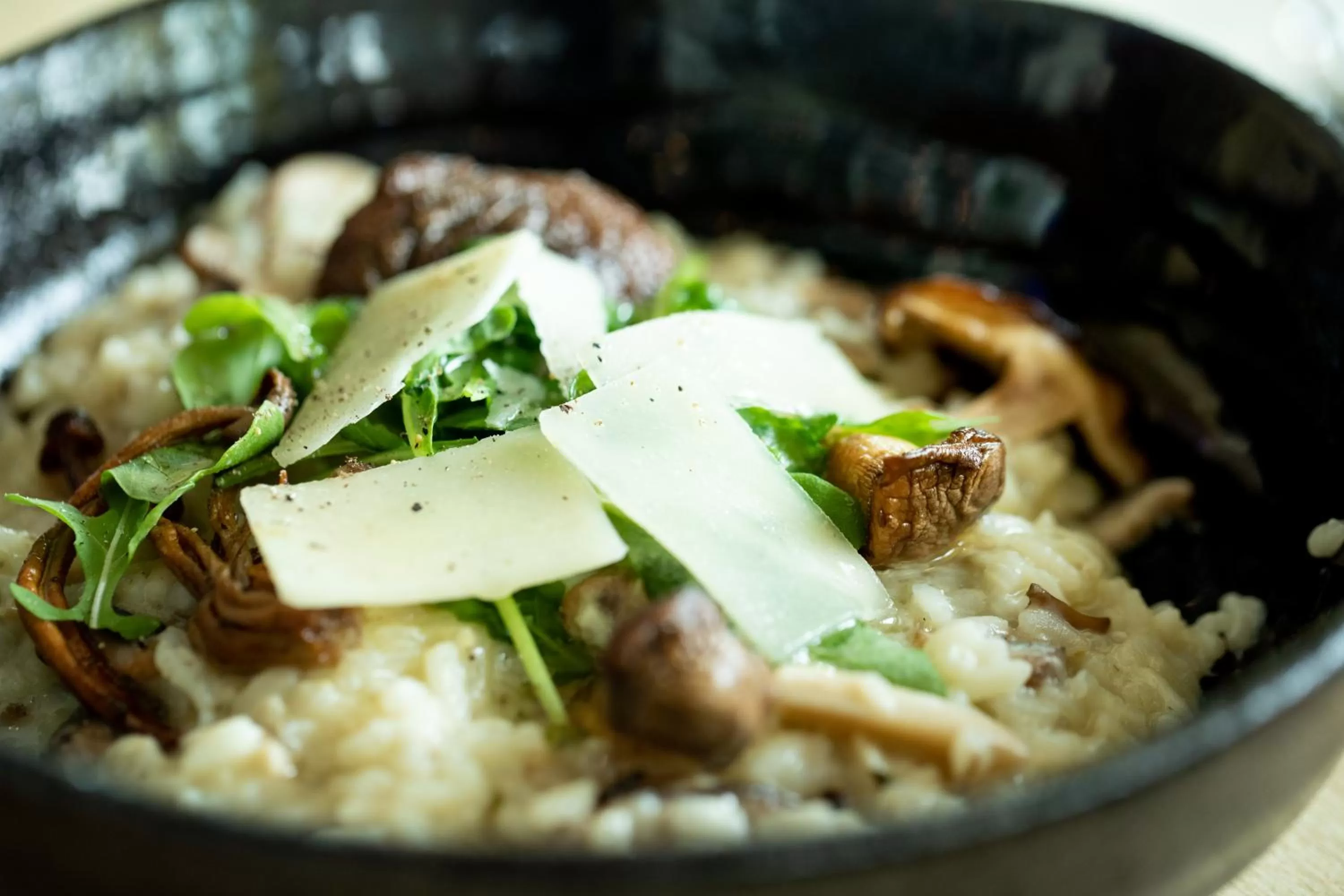 Food and drinks in Holiday Inn Express Amsterdam - North Riverside by IHG