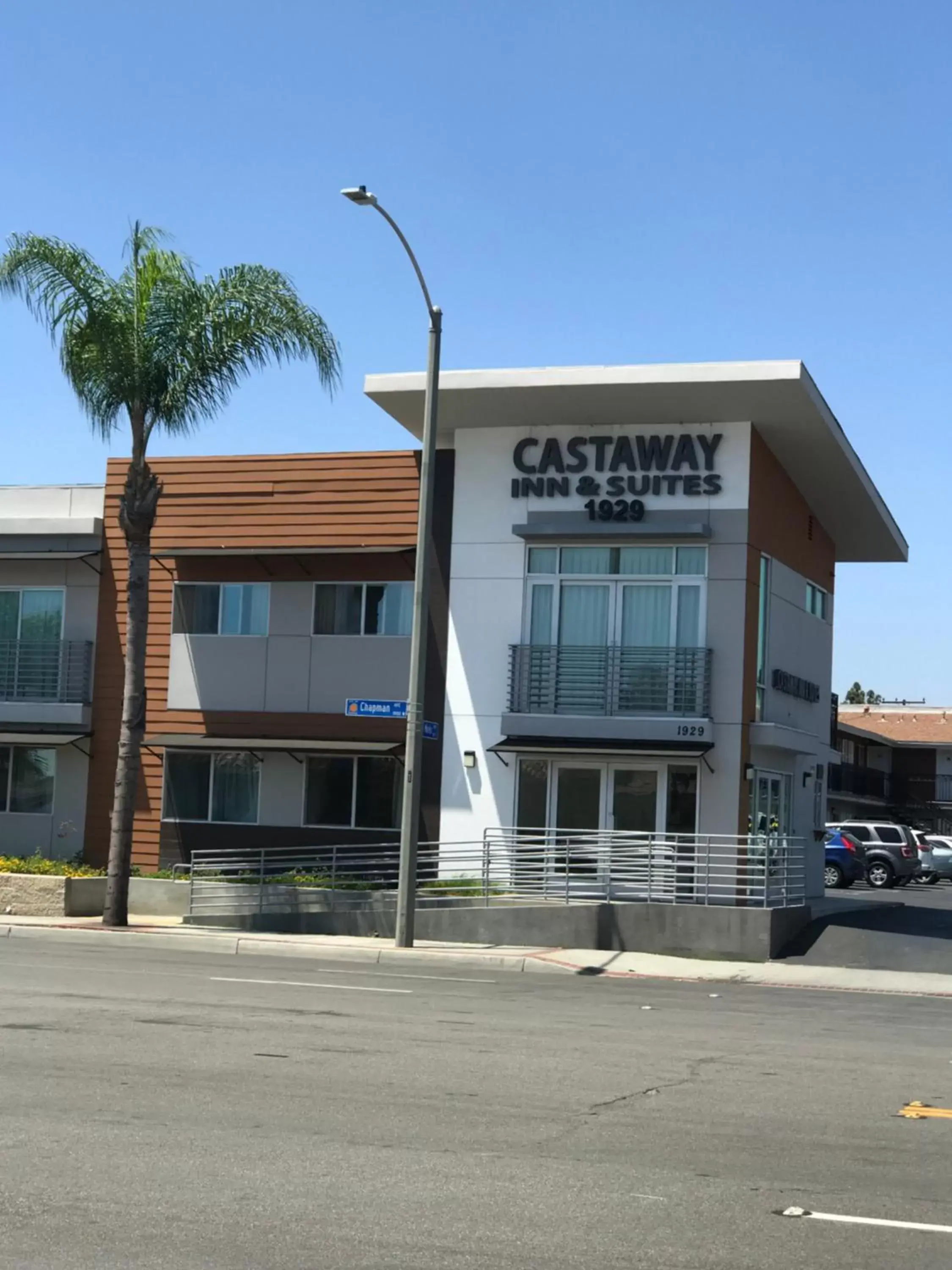 Property building in Castaway Motel