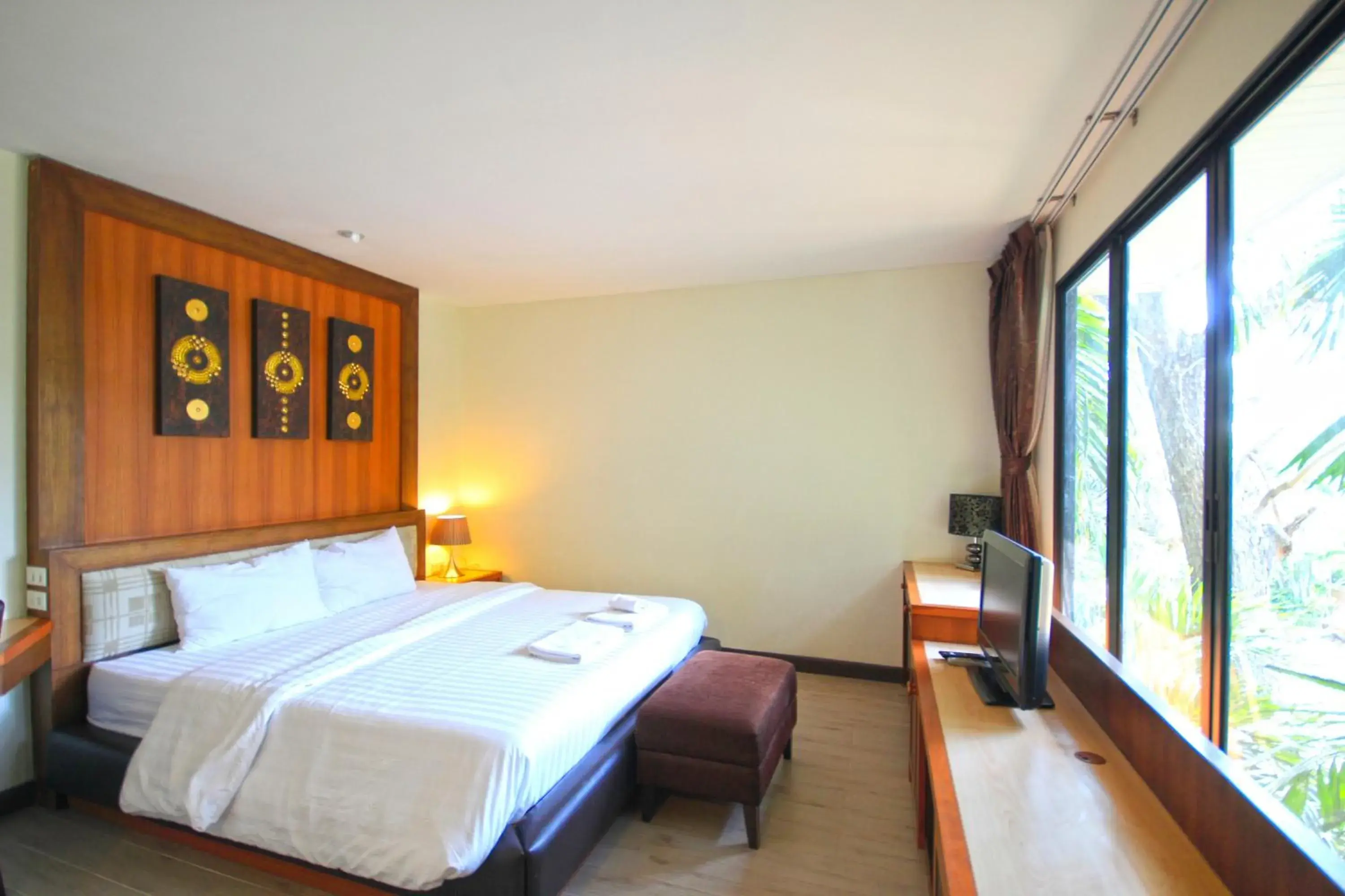 Bed in Chawalun Resort