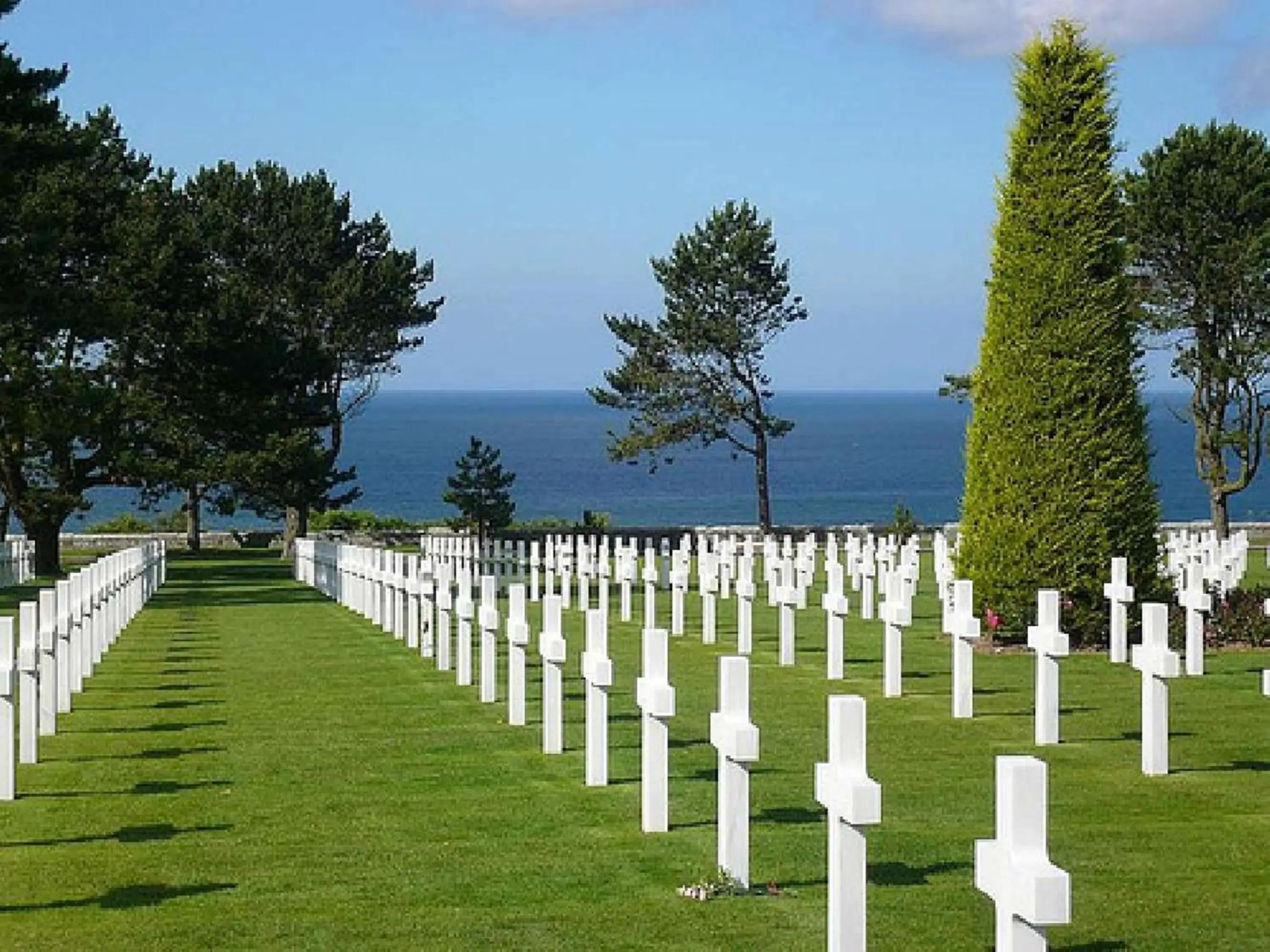 Nearby landmark, Garden in ibis Bayeux Port En Bessin