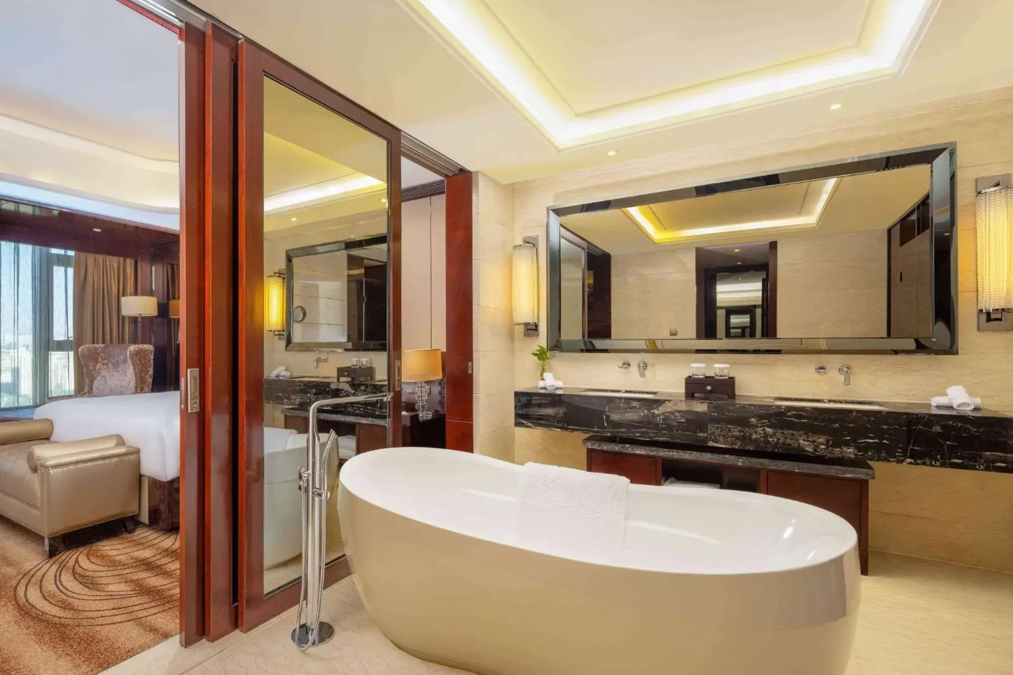 Photo of the whole room, Bathroom in Crowne Plaza Hotel Lanzhou, an IHG Hotel