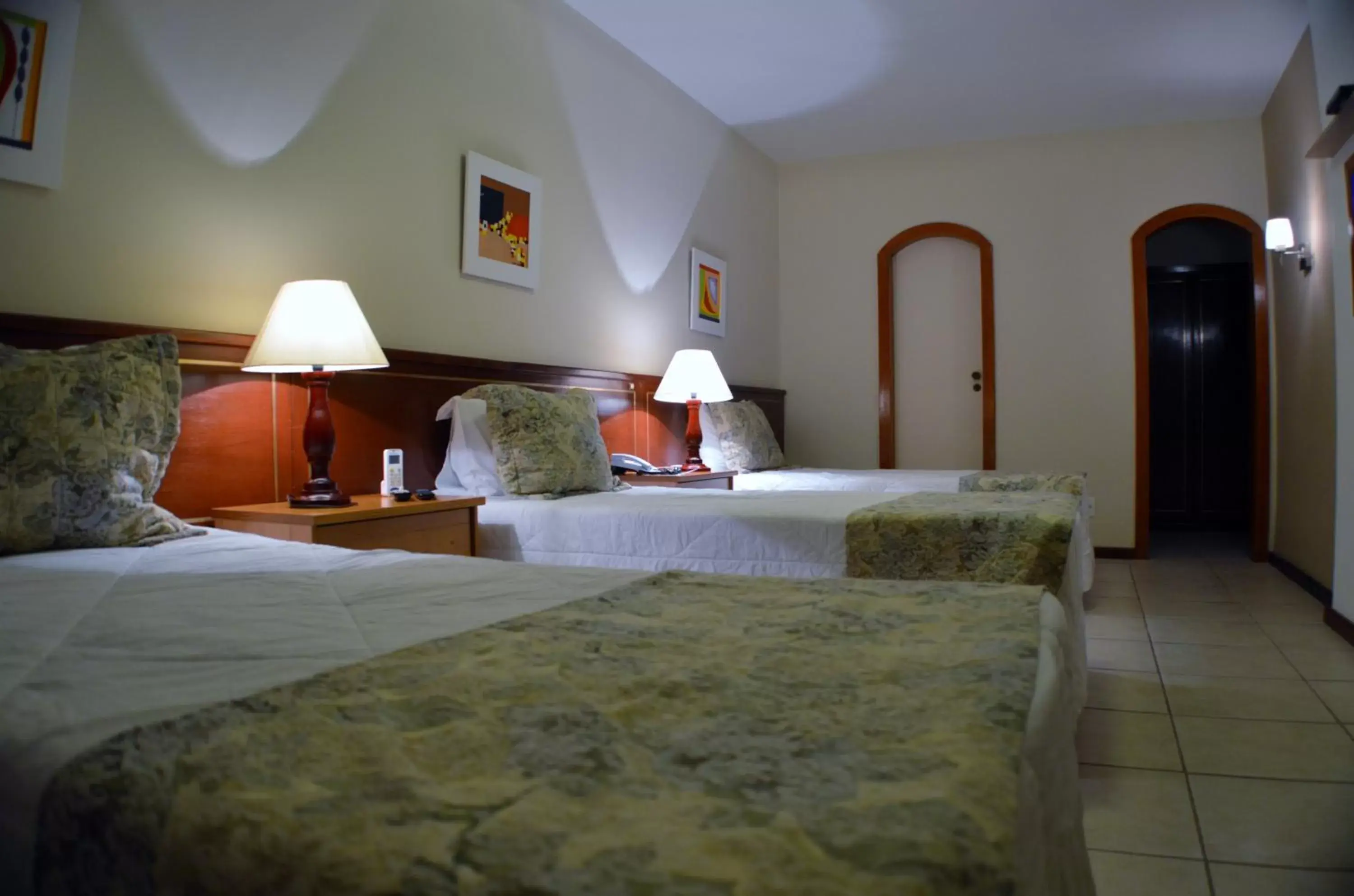 Bedroom, Bed in Hotel Canada