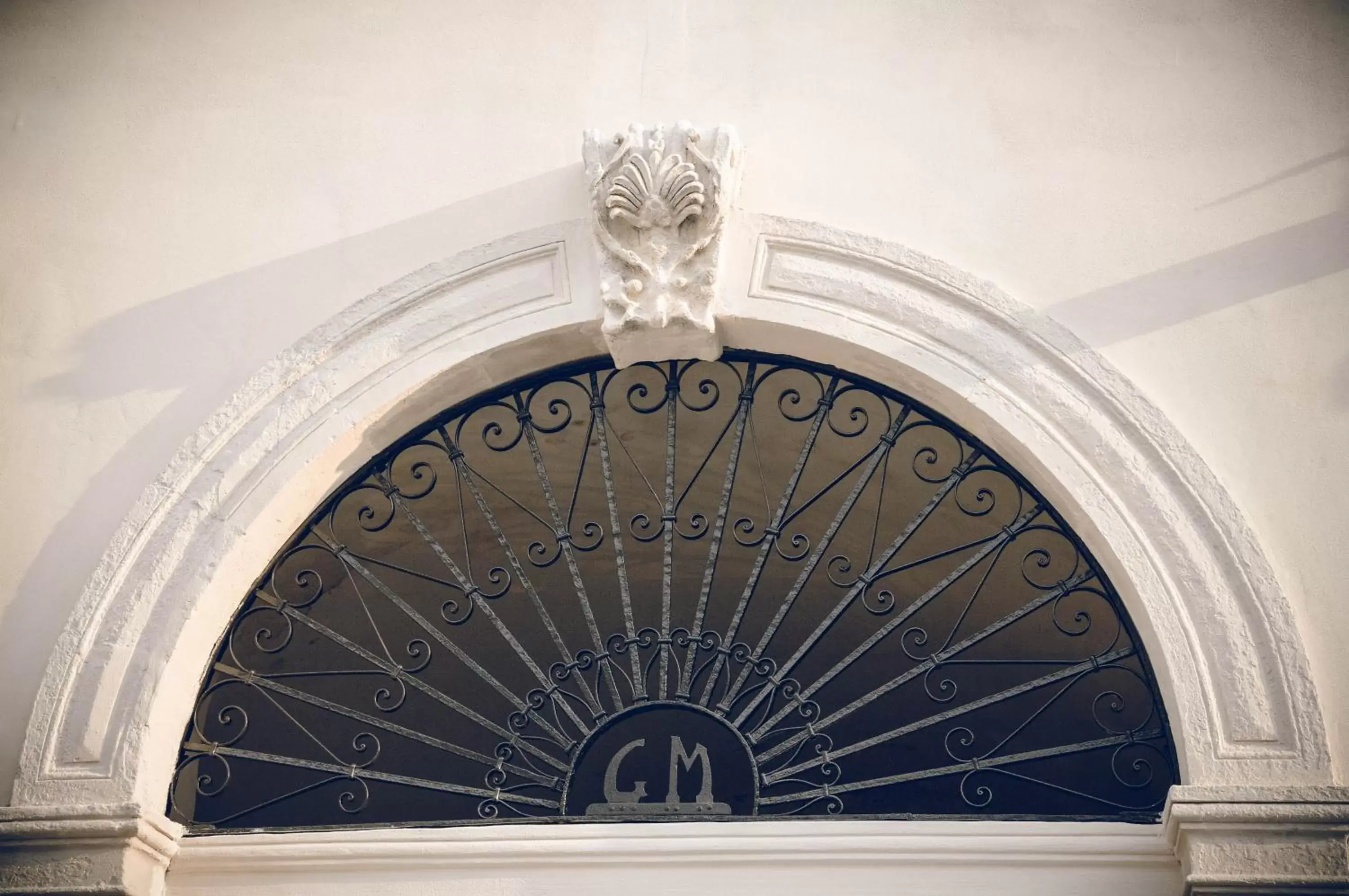 Facade/entrance in Palazzo Gambuzza