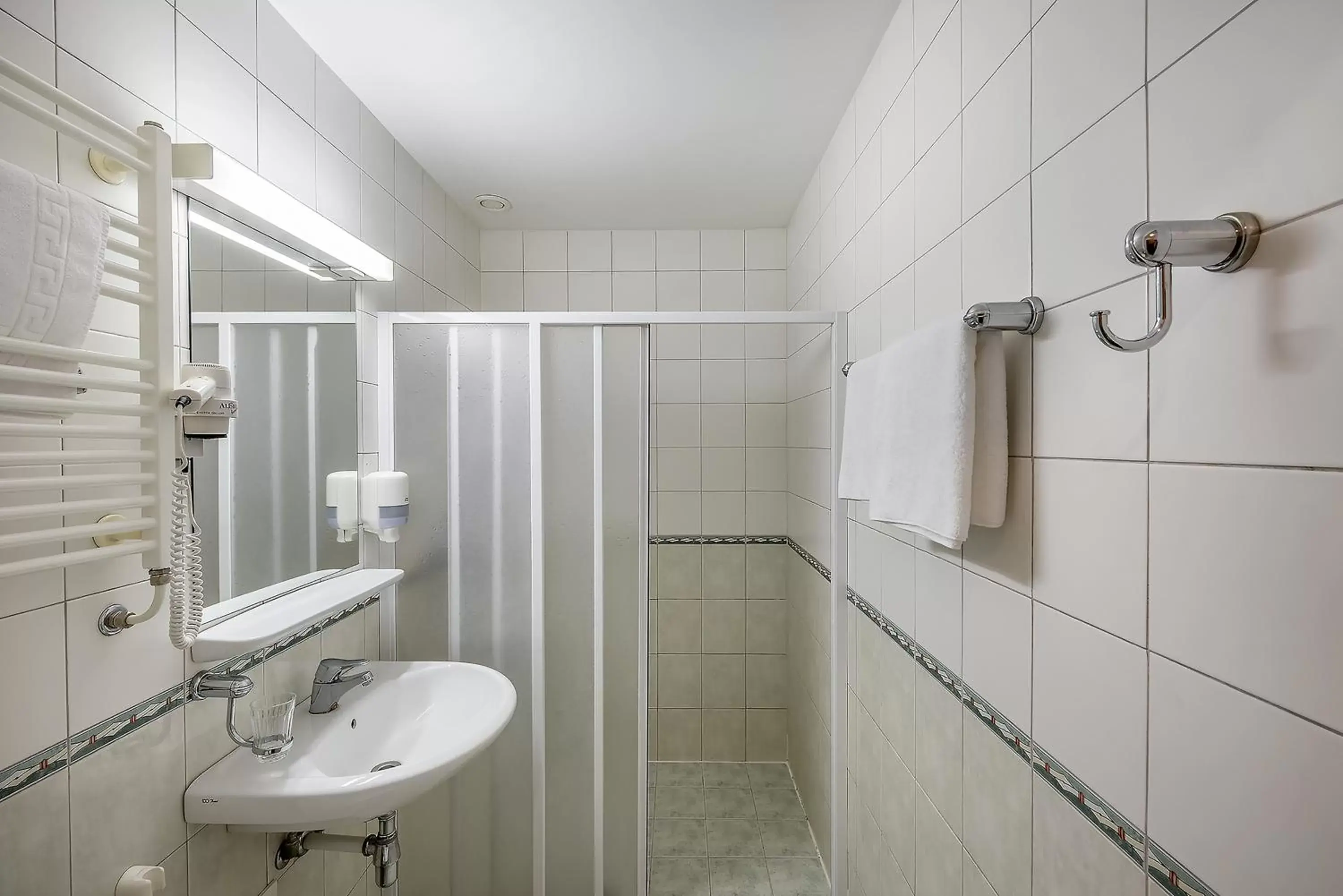 Shower, Bathroom in Grata by Centrum Hotels