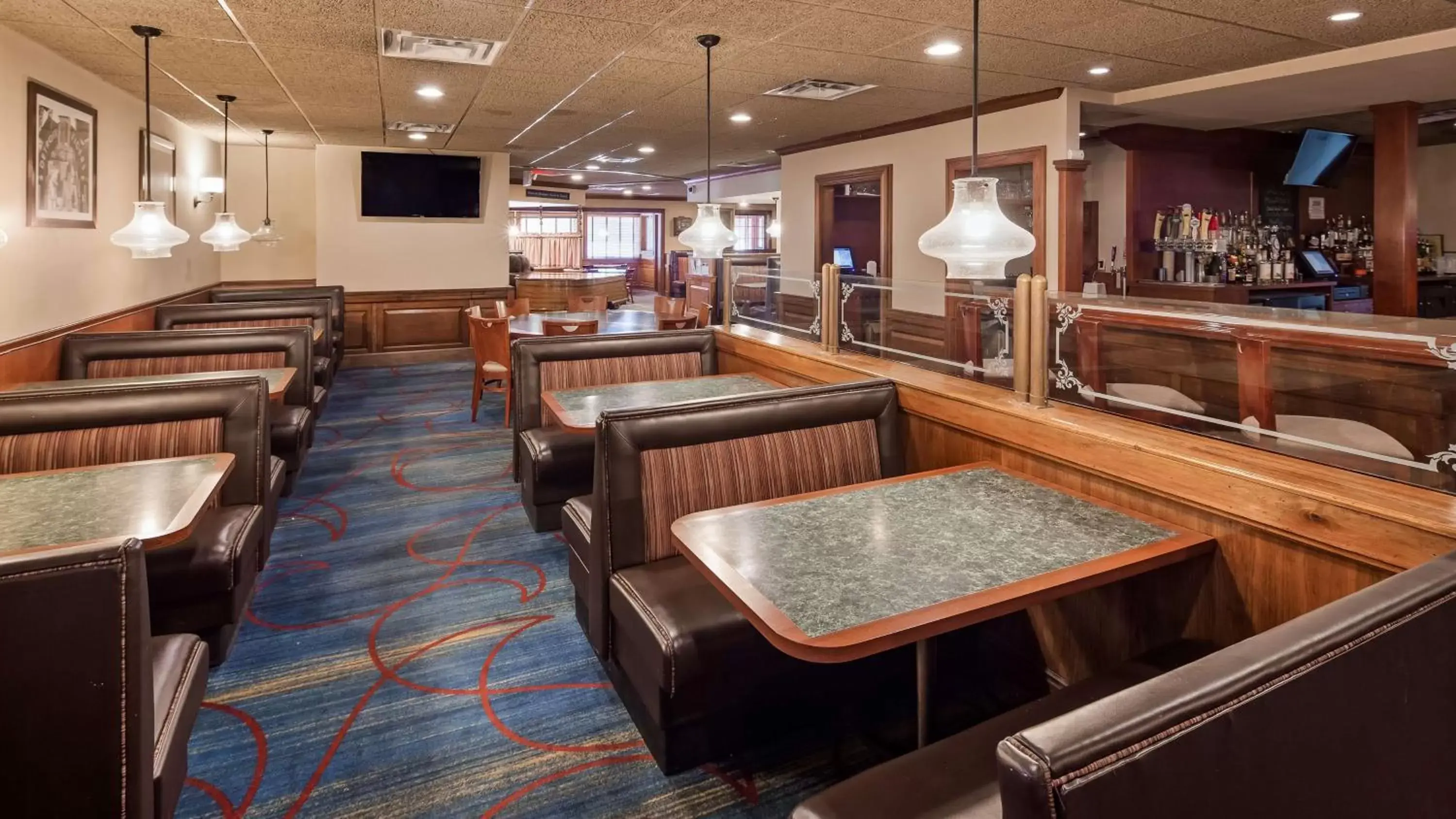 Restaurant/Places to Eat in Best Western Greenfield Inn