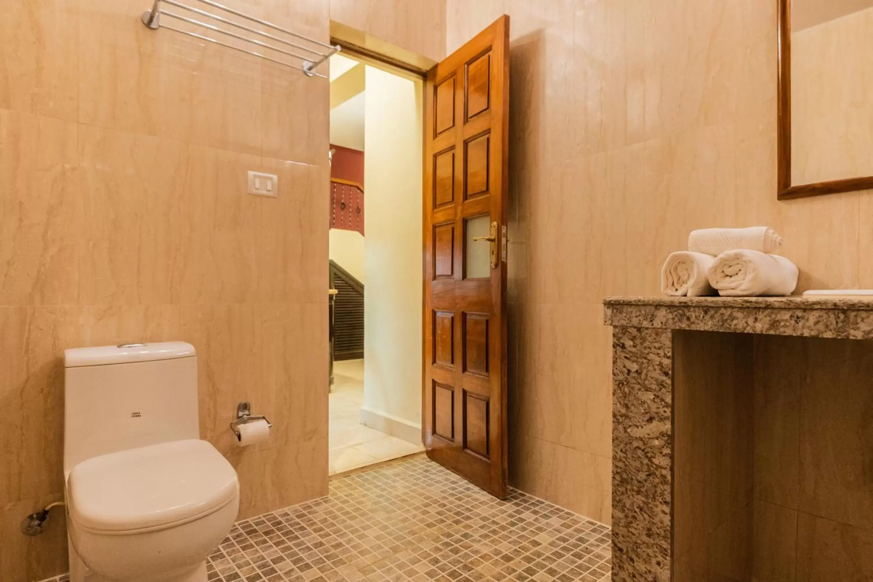 Bathroom in De Mandarin Beach Resort Suites & Villas, Candolim