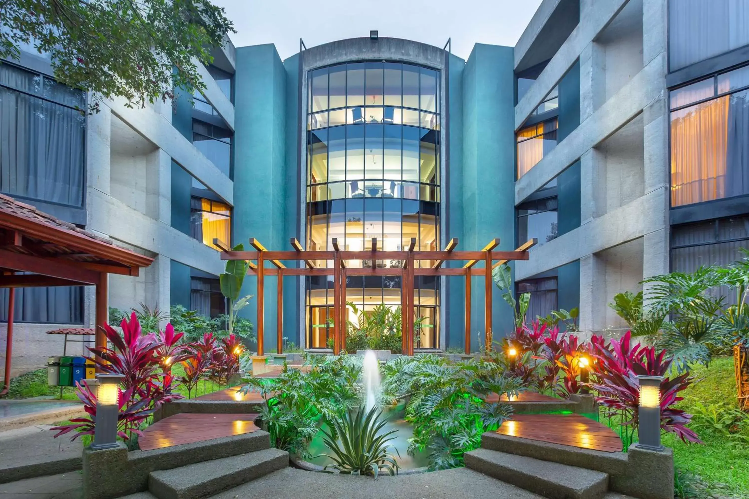 Property Building in Radisson Hotel San Jose - Costa Rica