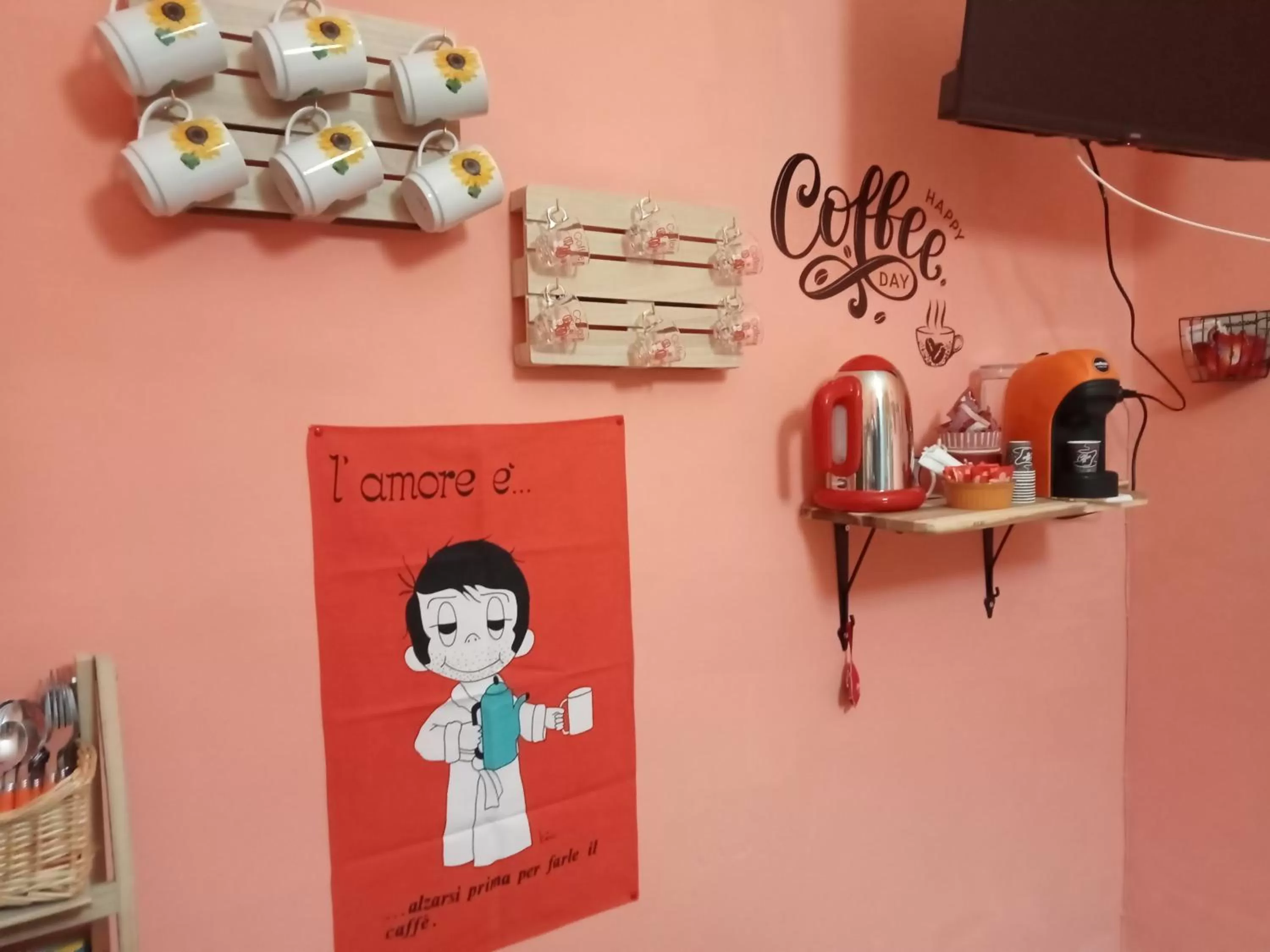 Coffee/tea facilities in La Terrazza di Monica & Teresa