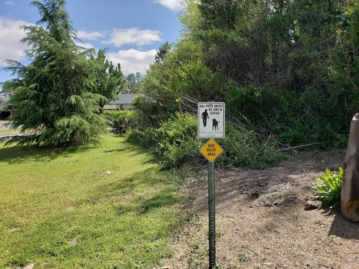 Pets in Hot Springs Village Inn